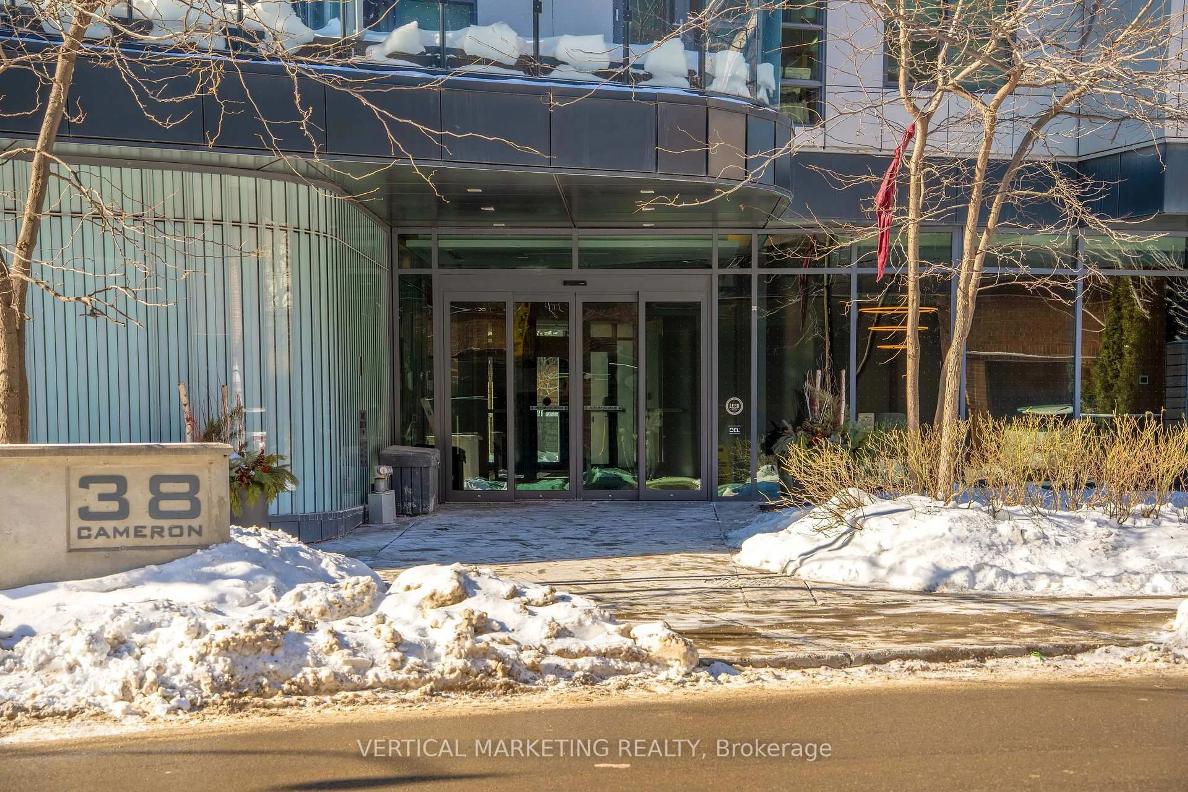 Indoor foyer for 38 Cameron St #408, Toronto Ontario M5T 0C3