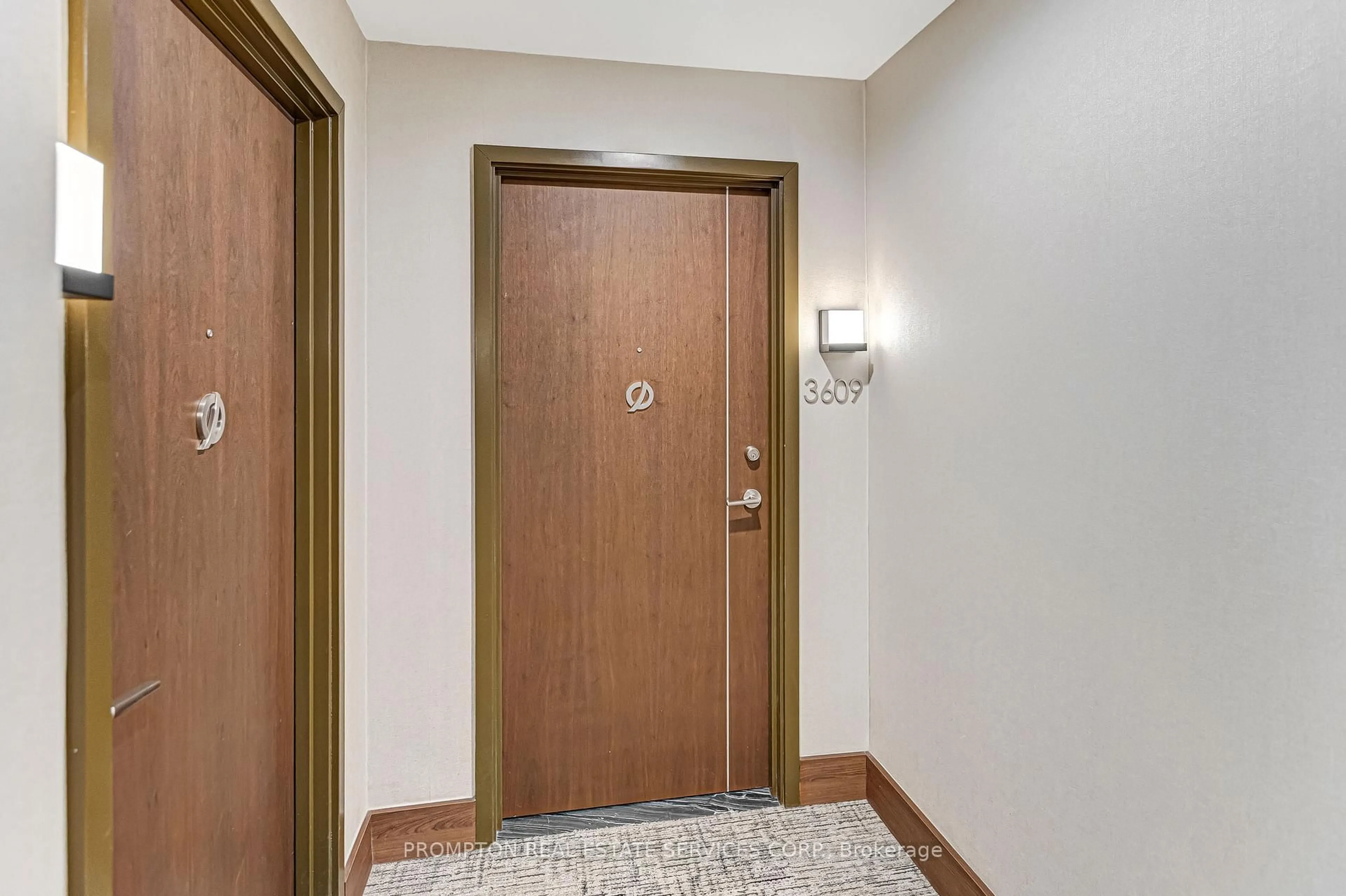 Indoor foyer for 117 Mcmahon Dr #3609, Toronto Ontario M2K 0E4