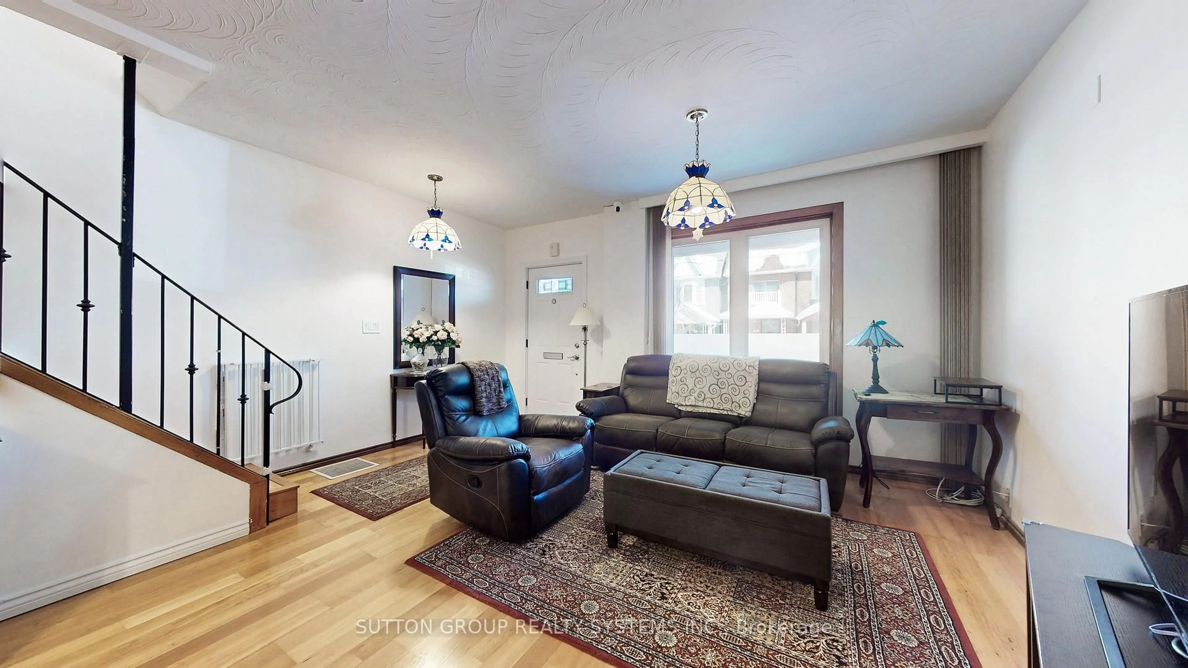 Living room with furniture, unknown for 1180 Ossington Ave, Toronto Ontario M6G 3W1
