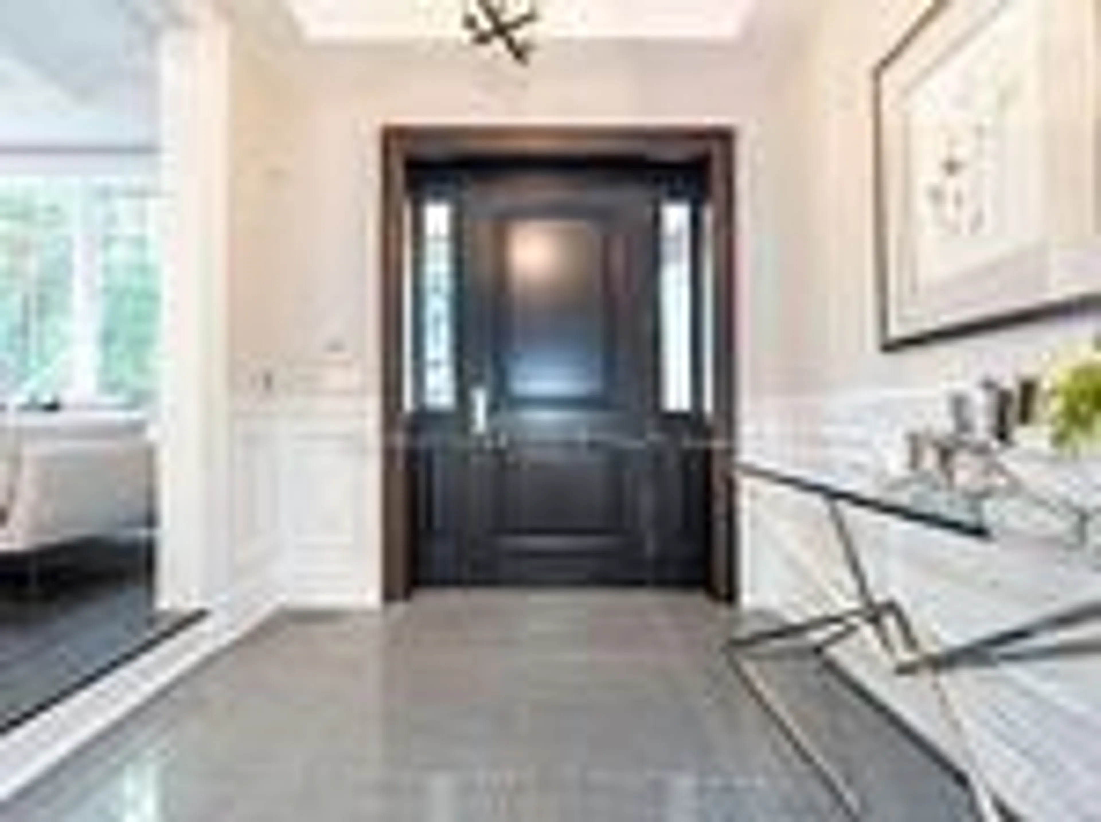 Indoor entryway for 151 Brentcliffe Rd, Toronto Ontario M4G 3Y7