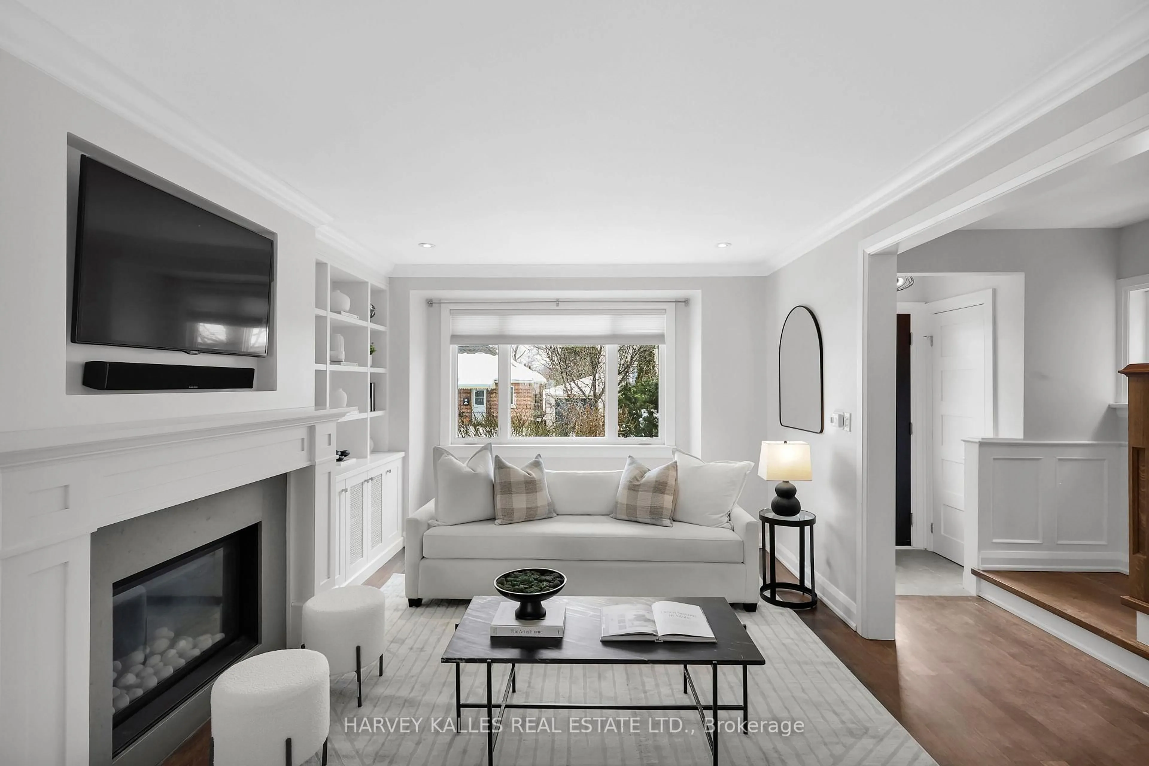 Living room with furniture, unknown for 50 Elm Rd, Toronto Ontario M5M 3T4