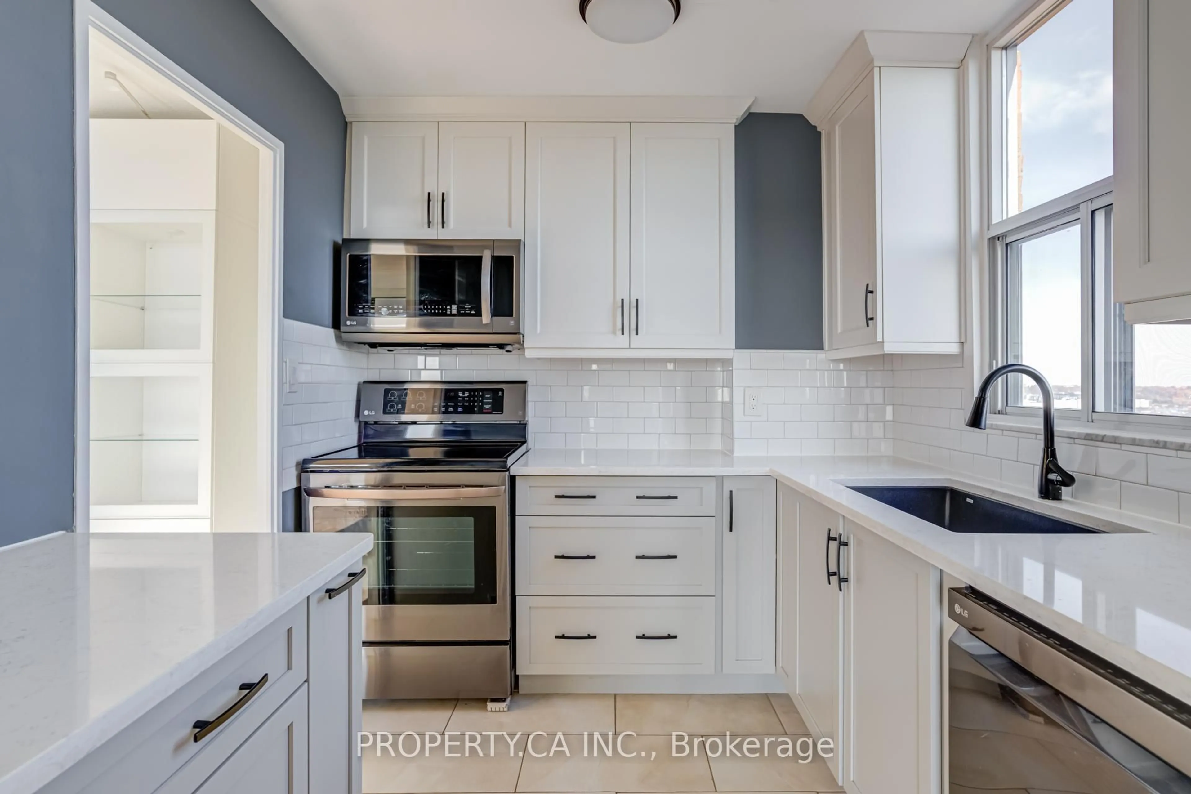 Unknown for 15 Vicora Linkway Way #1503, Toronto Ontario M3C 1A7