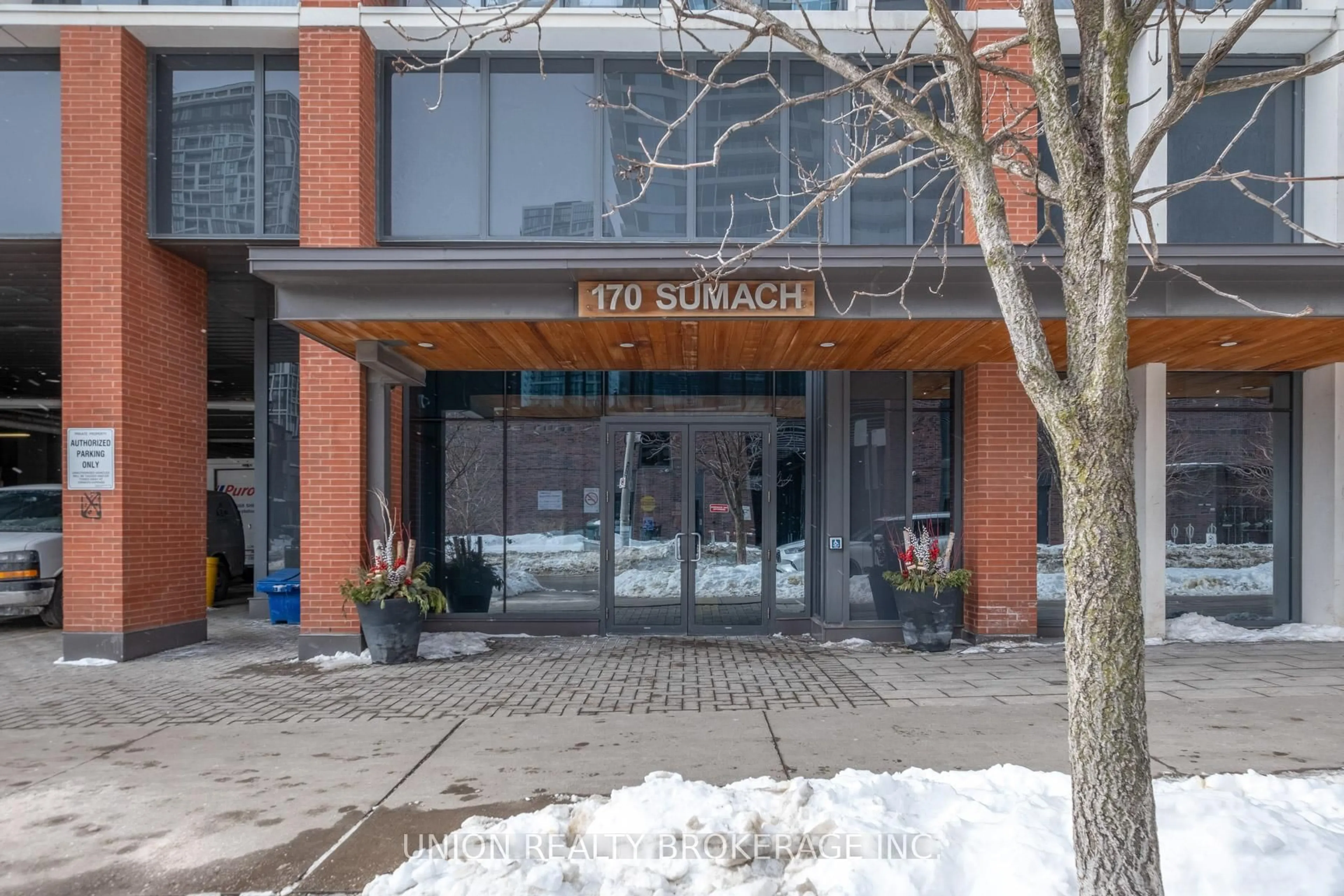Indoor foyer for 170 Sumach St #2508, Toronto Ontario M5A 0C3