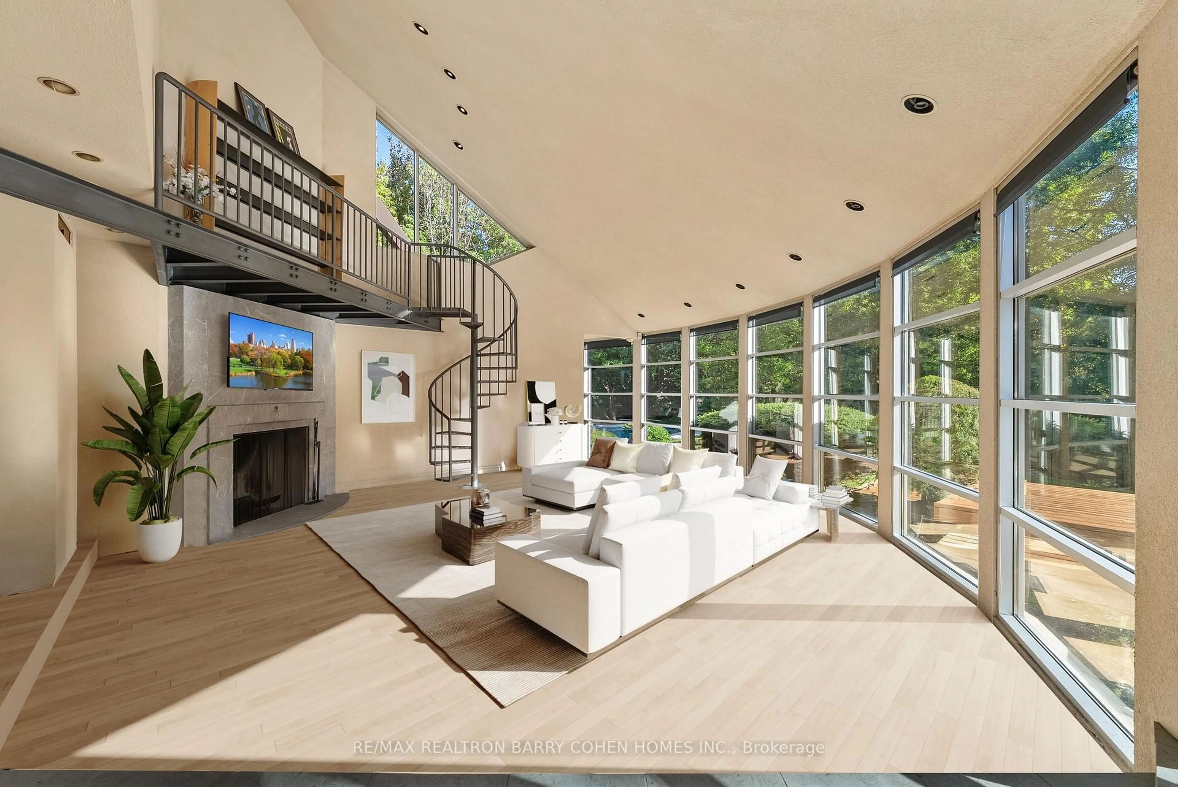 Unknown for 7 Alderbrook Dr, Toronto Ontario M3B 1E3