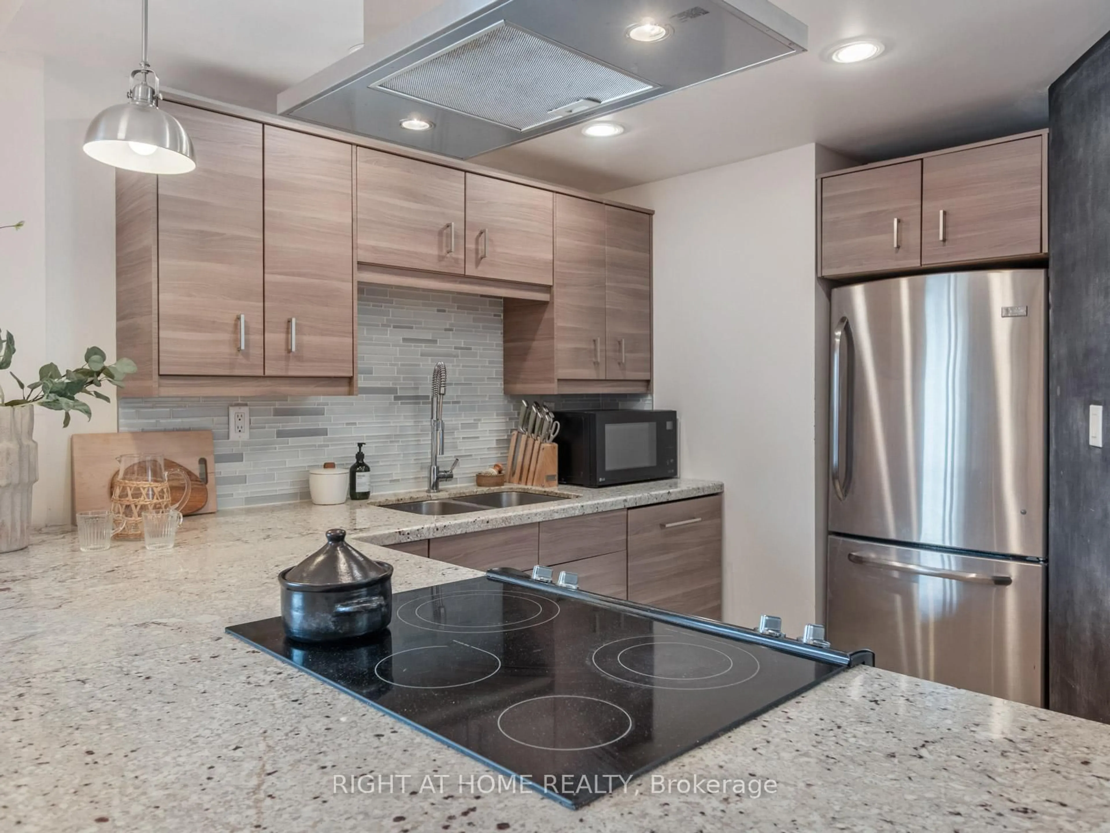 Contemporary kitchen, ceramic/tile floor for 456 College St #815, Toronto Ontario M6G 4A3