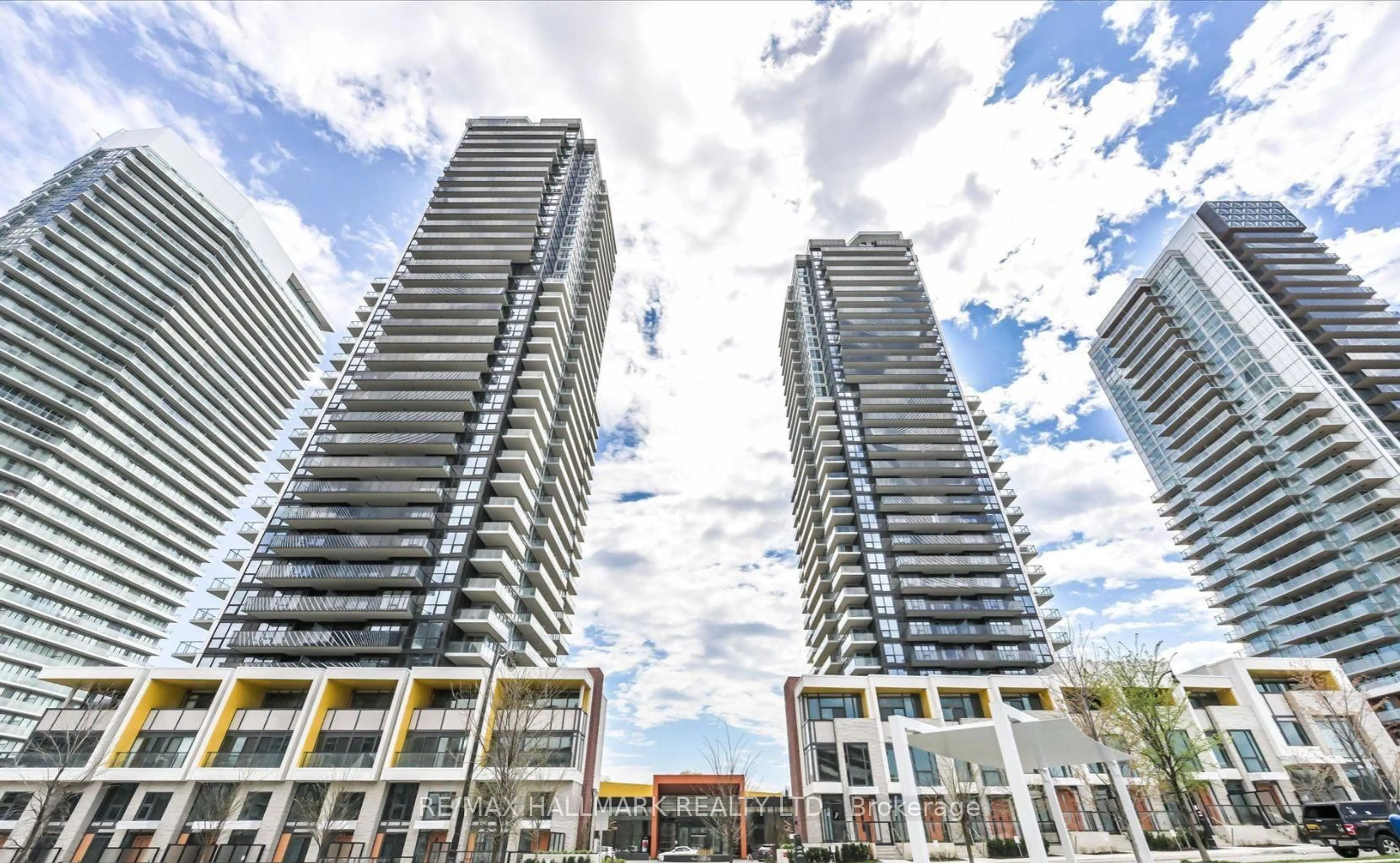 A pic from outside/outdoor area/front of a property/back of a property/a pic from drone, city buildings view from balcony for 85 McMahon Dr #709, Toronto Ontario M2K 0H1