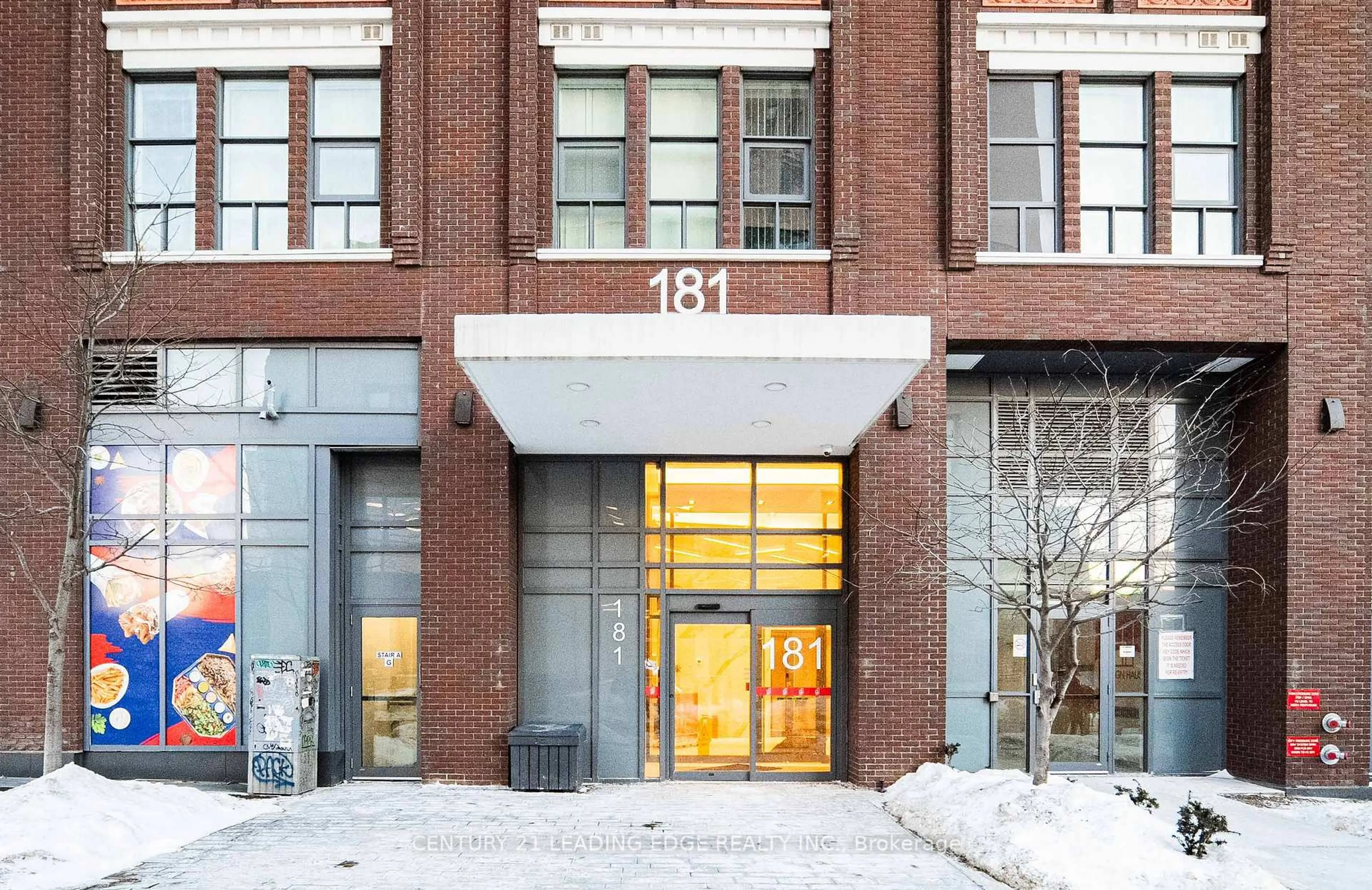 Indoor foyer for 181 Huron St #1605, Toronto Ontario M5T 0C1