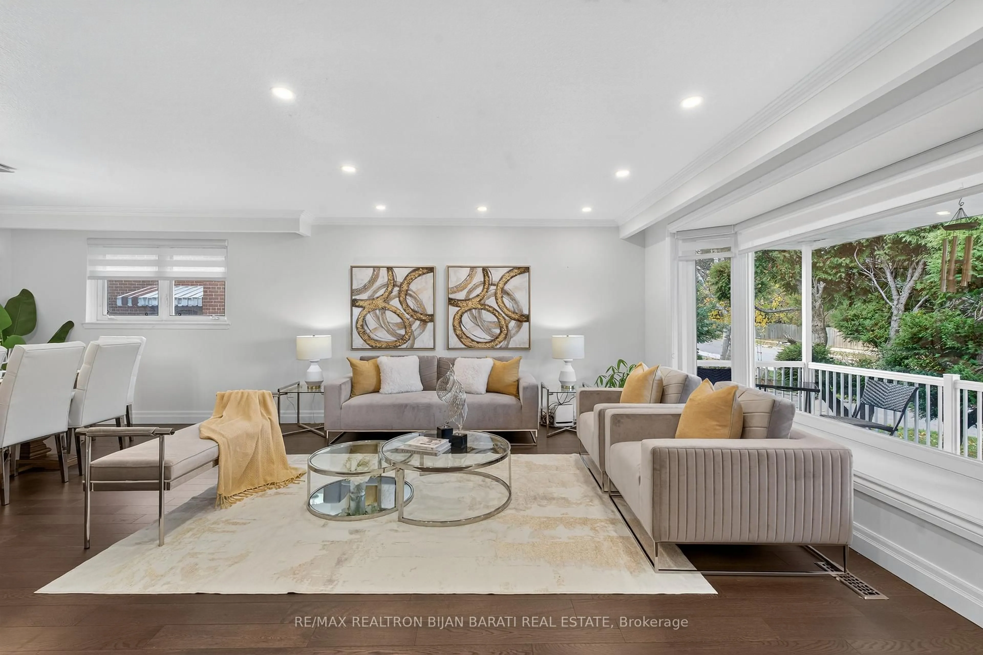 Living room with furniture, unknown for 603 Cummer Ave, Toronto Ontario M2K 2M5