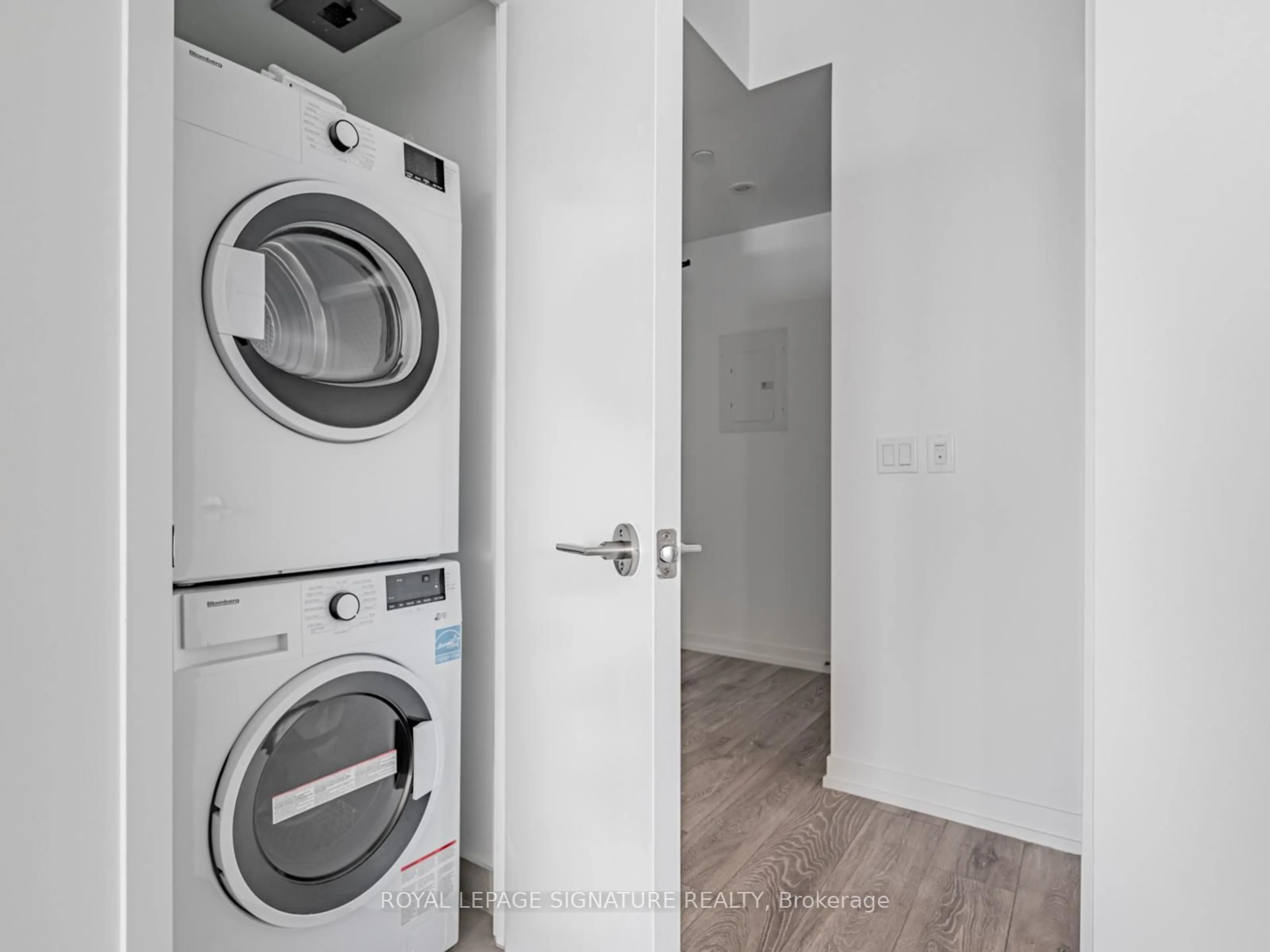Laundry room for 55 Mercer St #3311, Toronto Ontario M5V 3W2