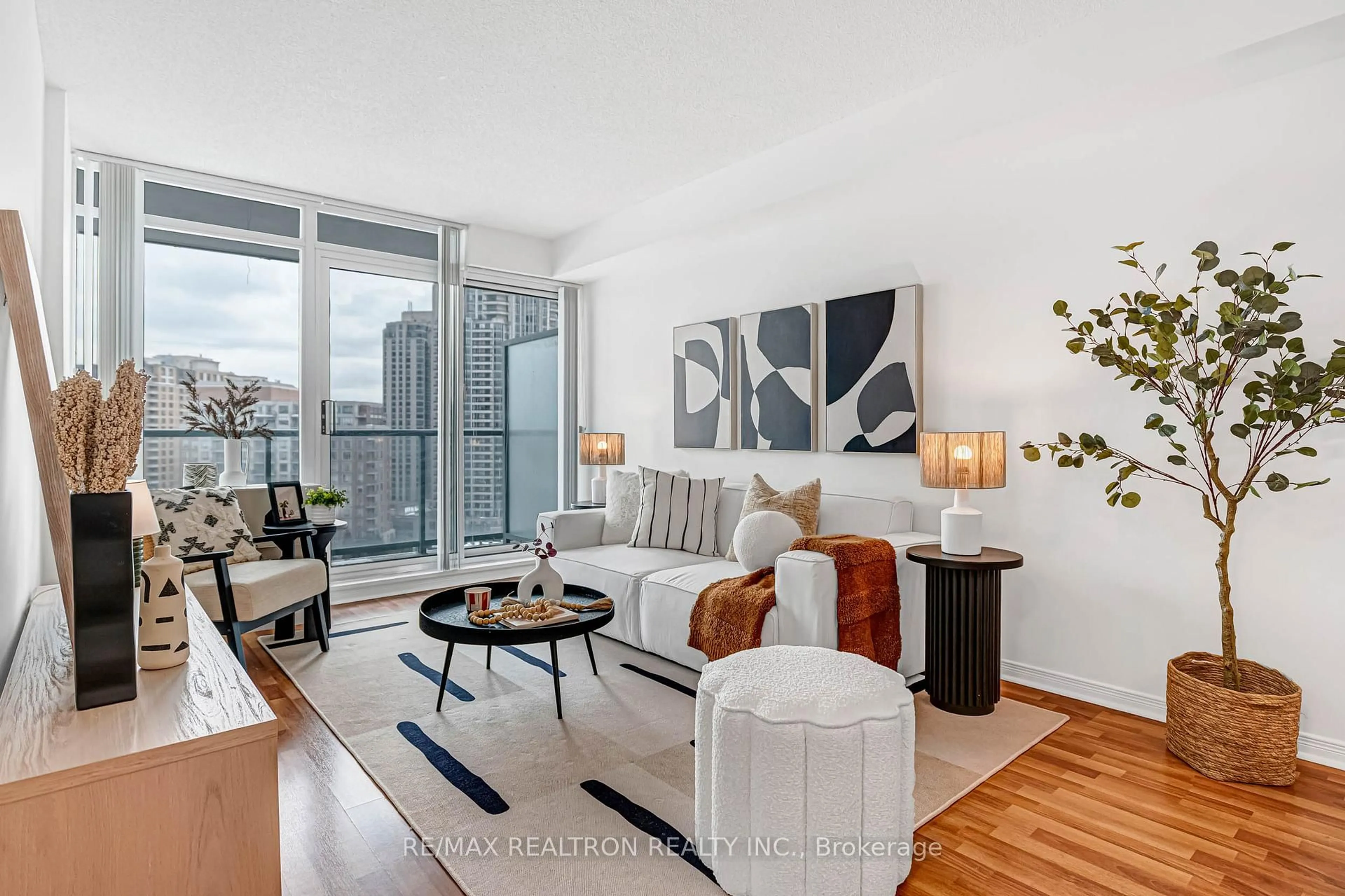 Living room with furniture, unknown for 5508 Yonge St #1211, Toronto Ontario M2N 7L2