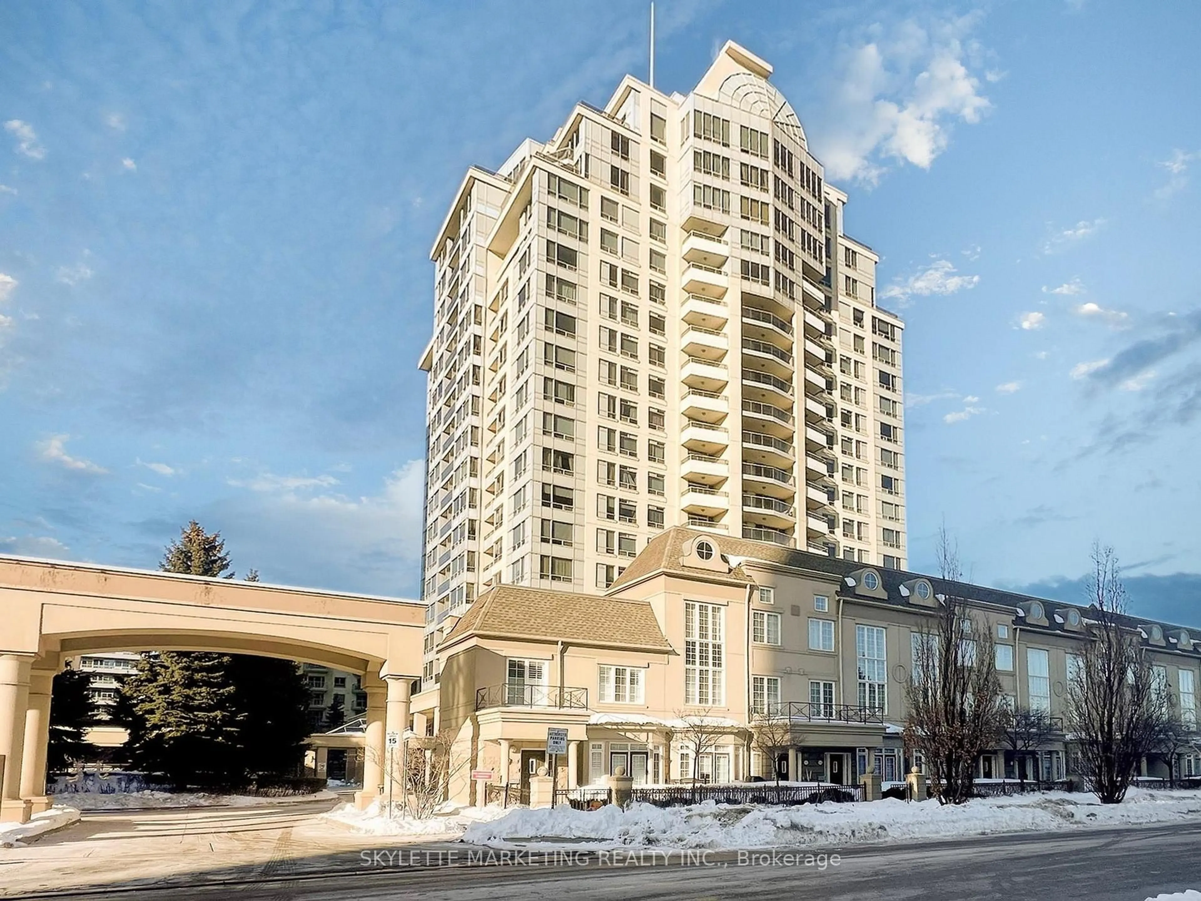 Indoor foyer for 8 Rean Dr #GV216, Toronto Ontario M2K 3B9