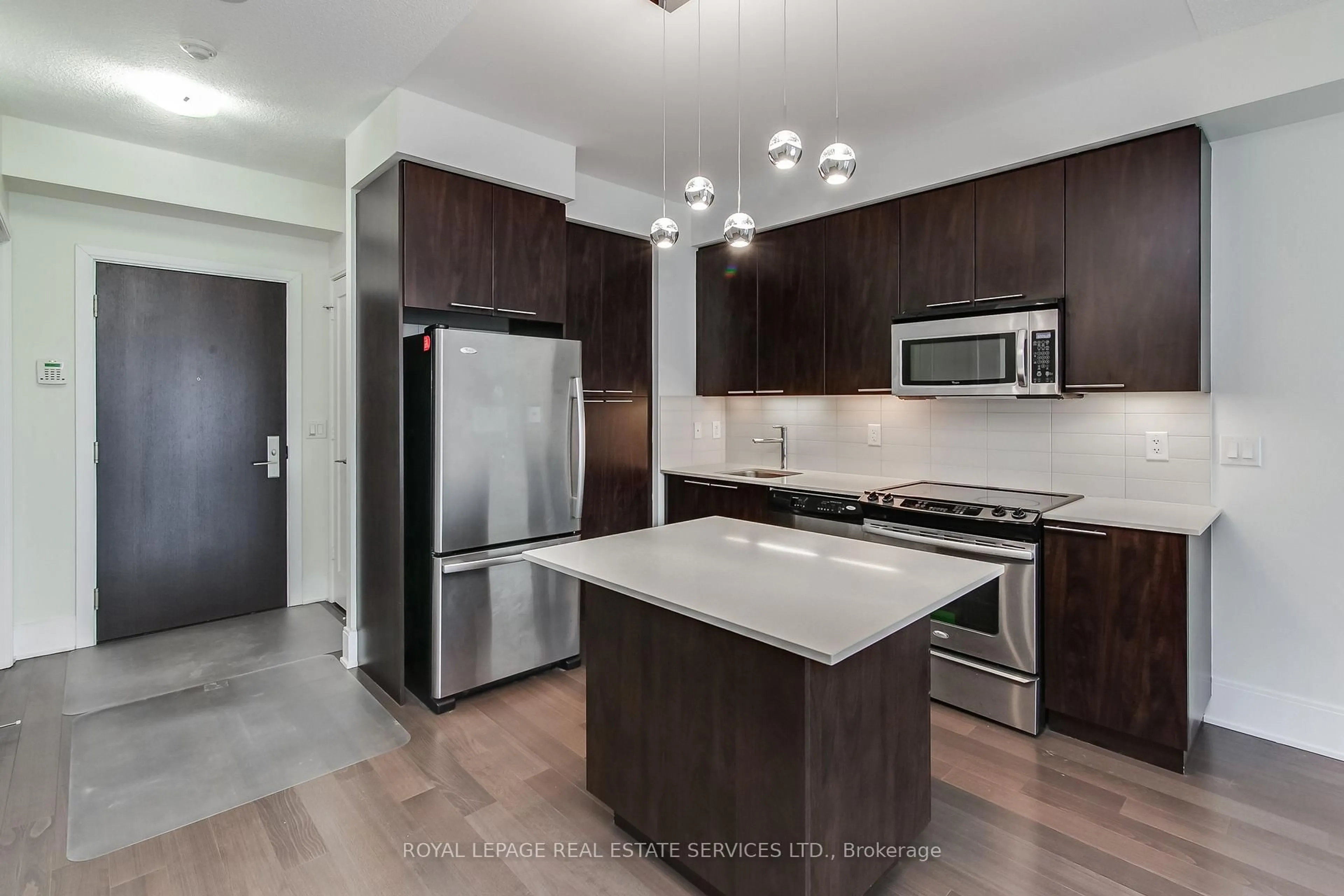 Open concept kitchen, unknown for 25 Broadway Ave #1408, Toronto Ontario M4P 1T7