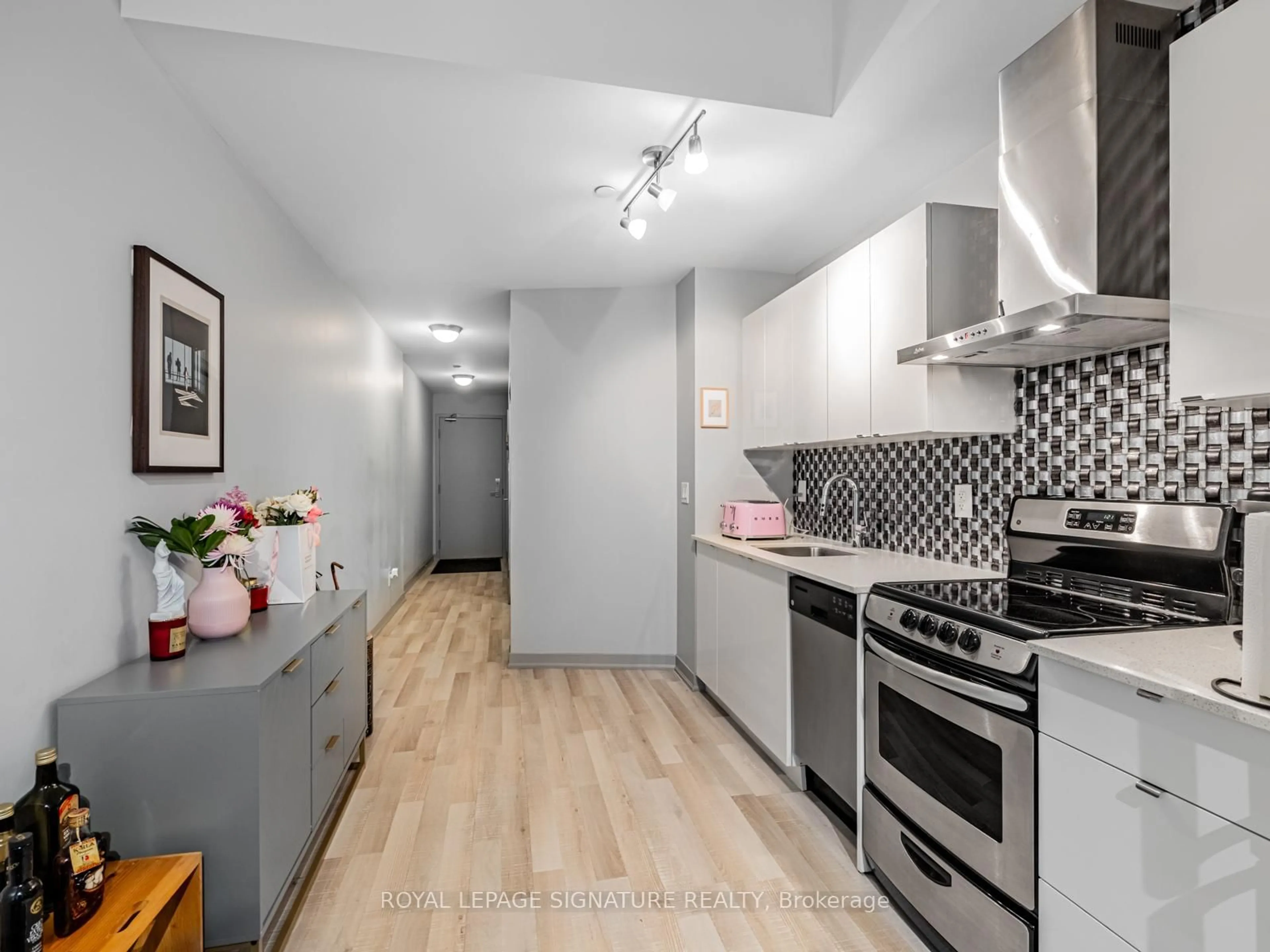 Unknown for 51 East Liberty St #202, Toronto Ontario M6K 3P8