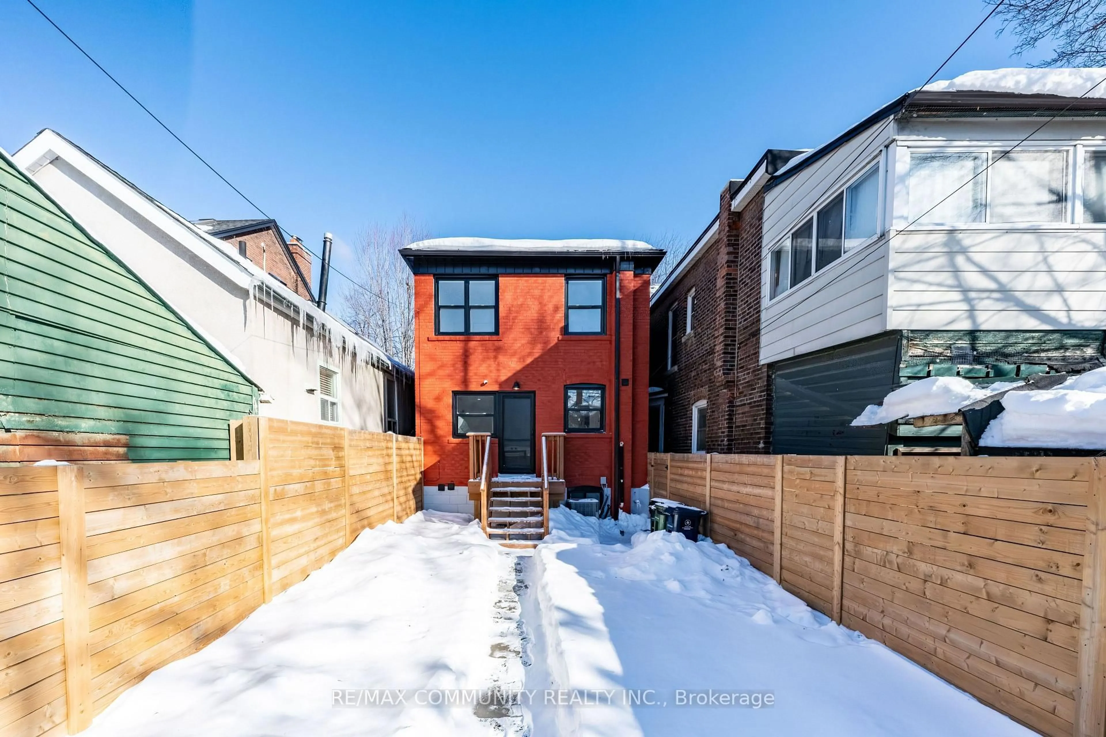 Home with brick exterior material, street for 340 Albany Ave, Toronto Ontario M5R 3C9