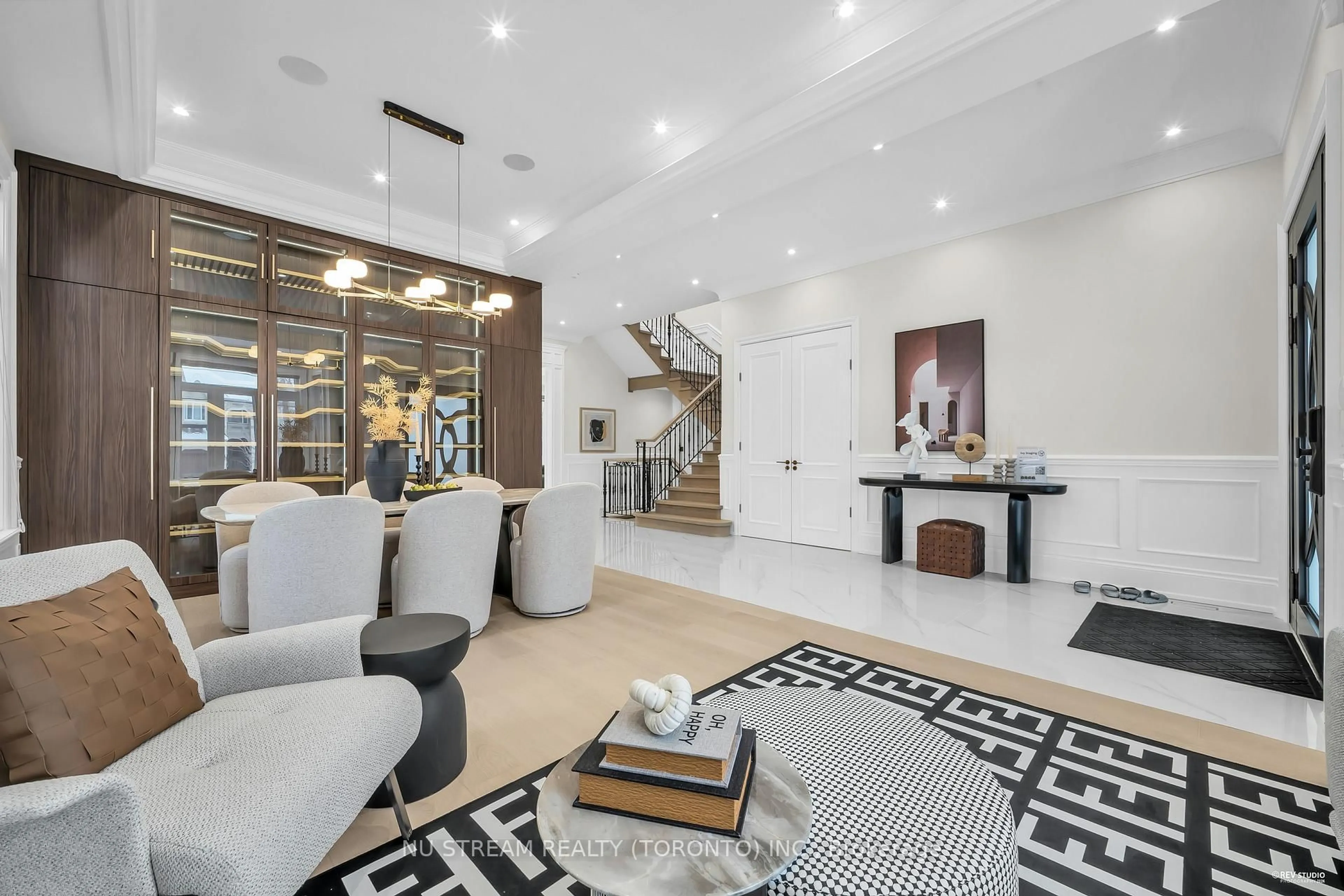 Unknown for 108 Abitibi Ave, Toronto Ontario M2M 2V6