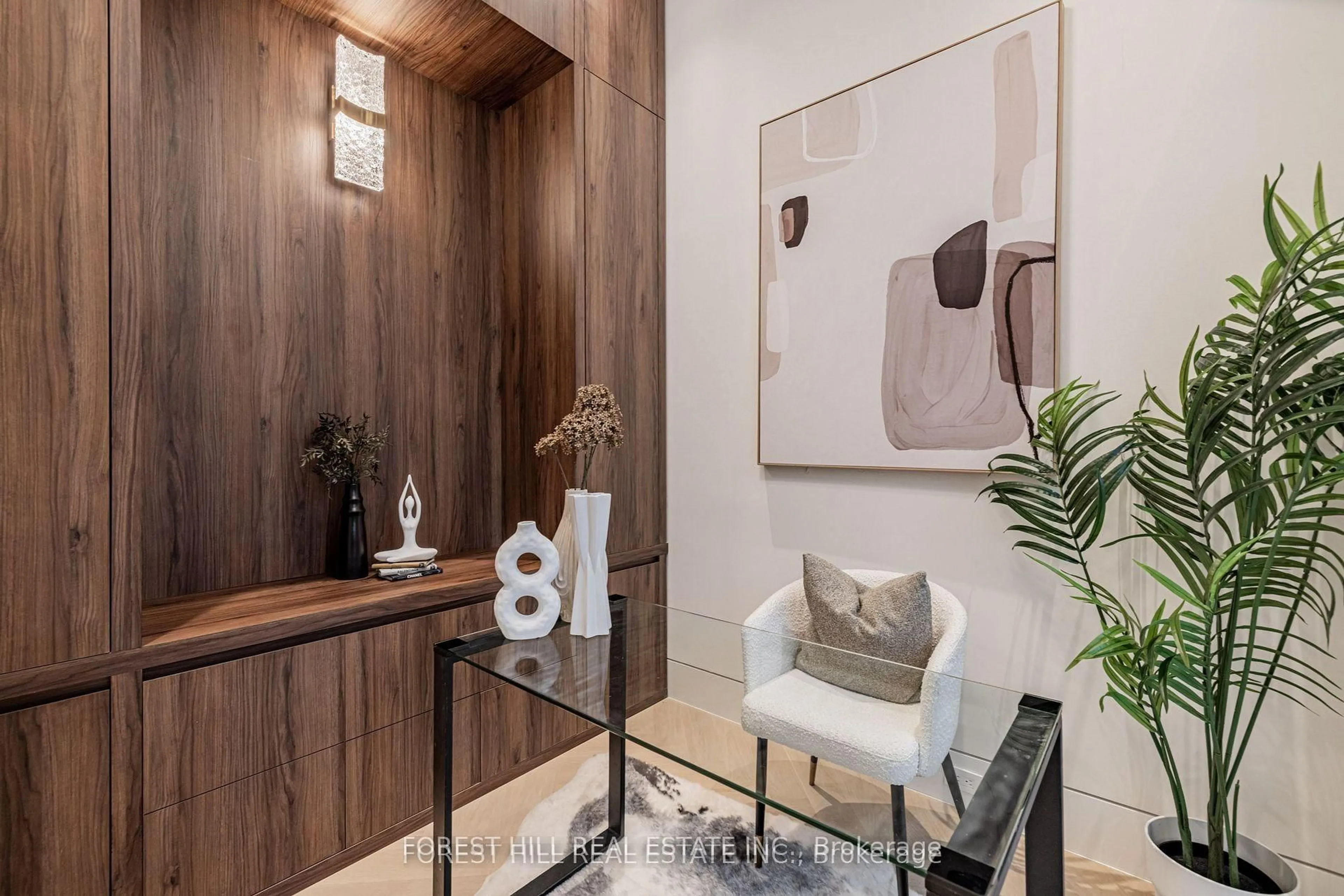 Indoor entryway for 167 Church Ave, Toronto Ontario M2N 4G4