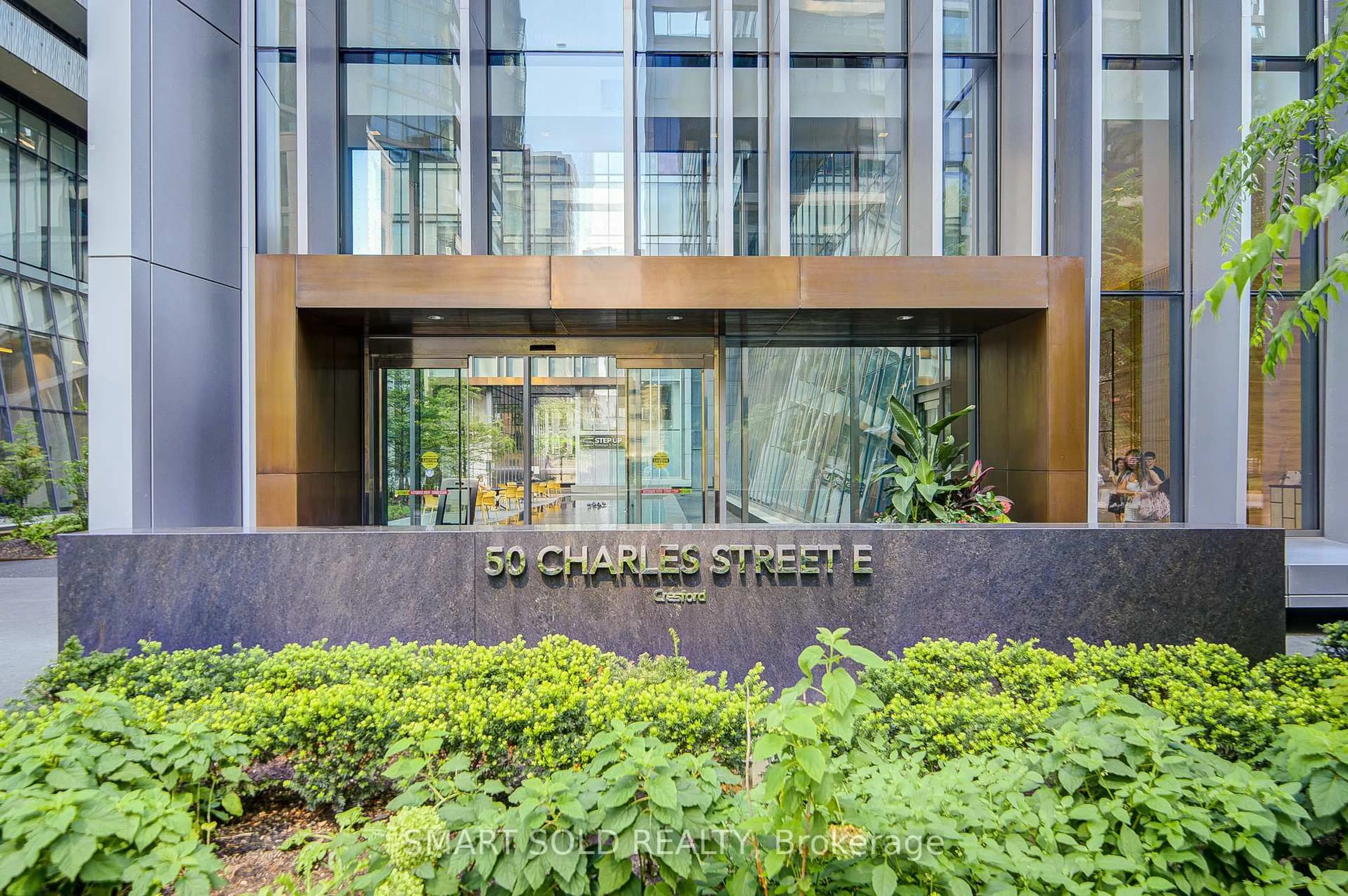 Indoor foyer for 50 Charles St #2909, Toronto Ontario M4Y 0C3