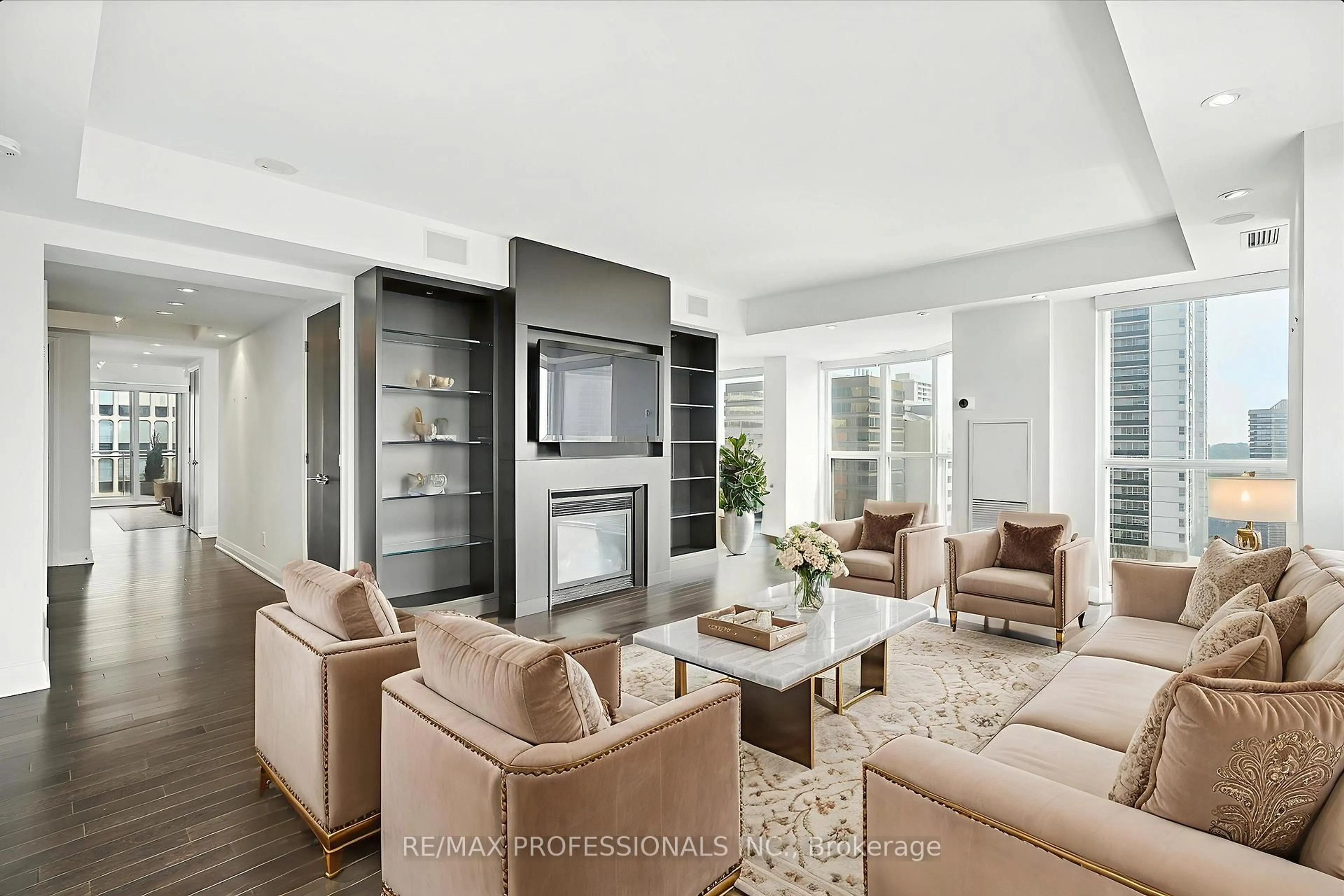 Living room with furniture, unknown for 1430 Yonge St #1401, Toronto Ontario M4T 1Y6