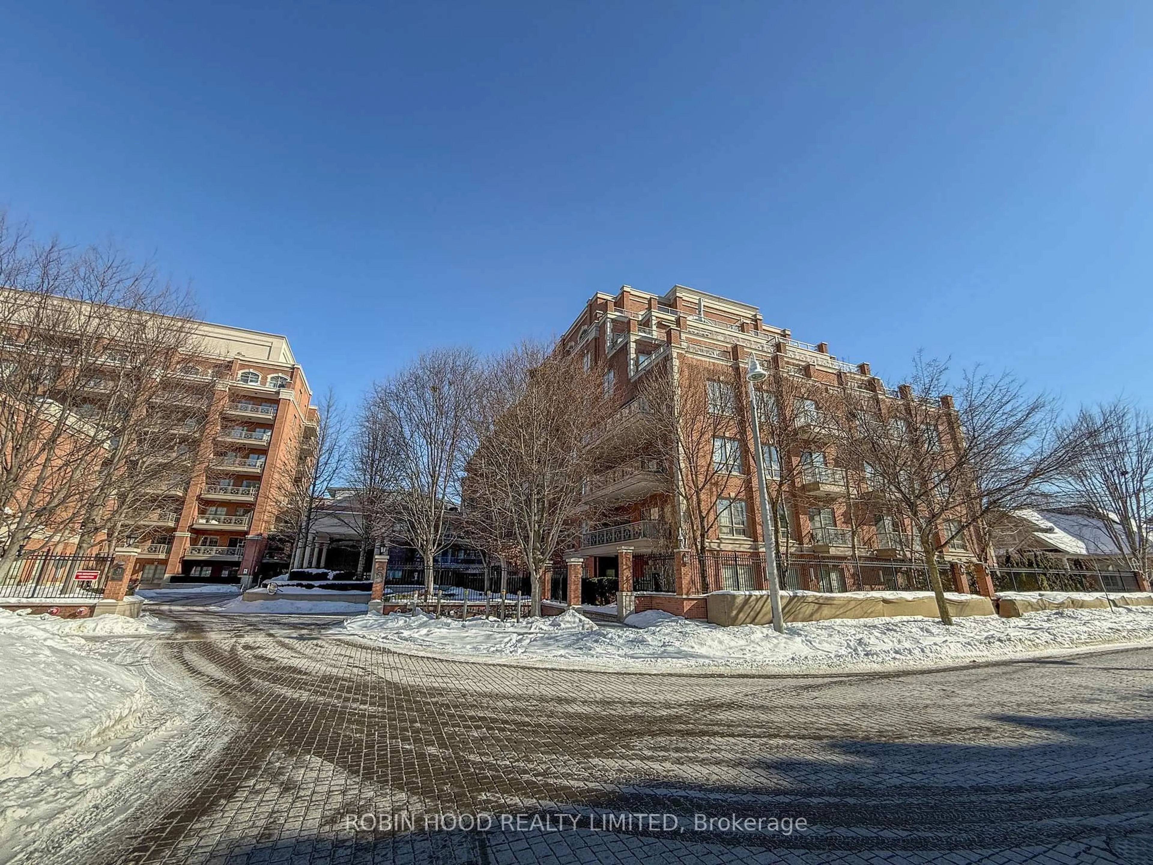 A pic from outside/outdoor area/front of a property/back of a property/a pic from drone, street for 21 Burkebrook Pl #331, Toronto Ontario M4G 0A2