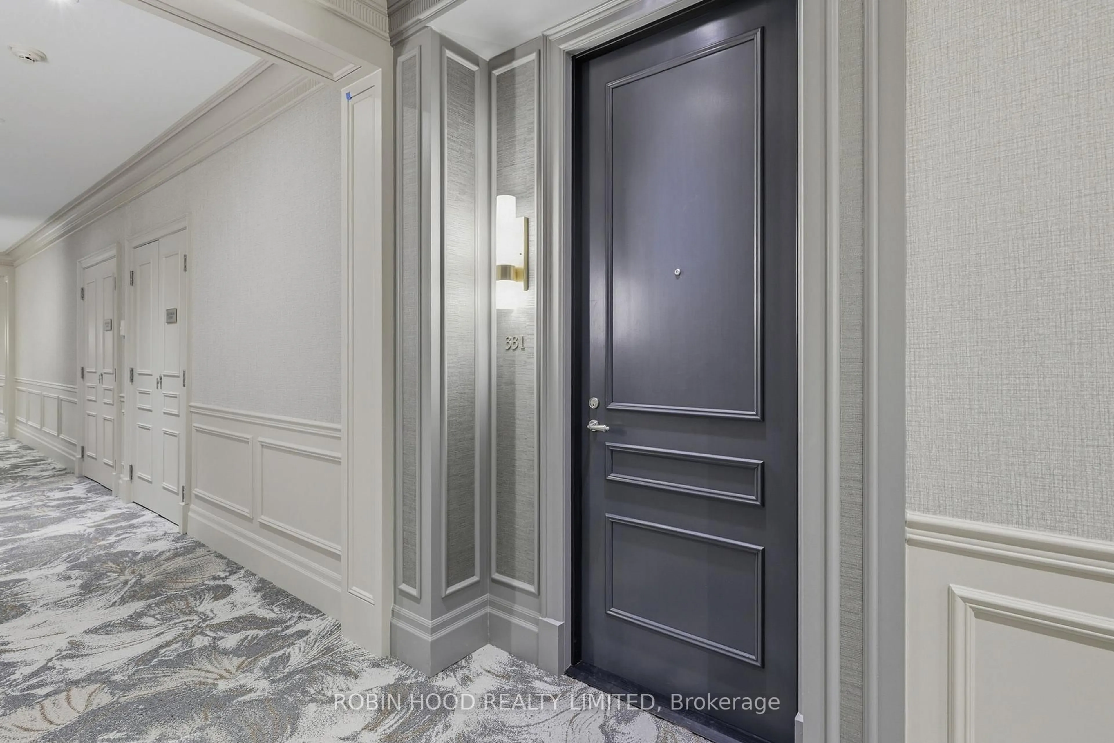 Indoor foyer for 21 Burkebrook Pl #331, Toronto Ontario M4G 0A2