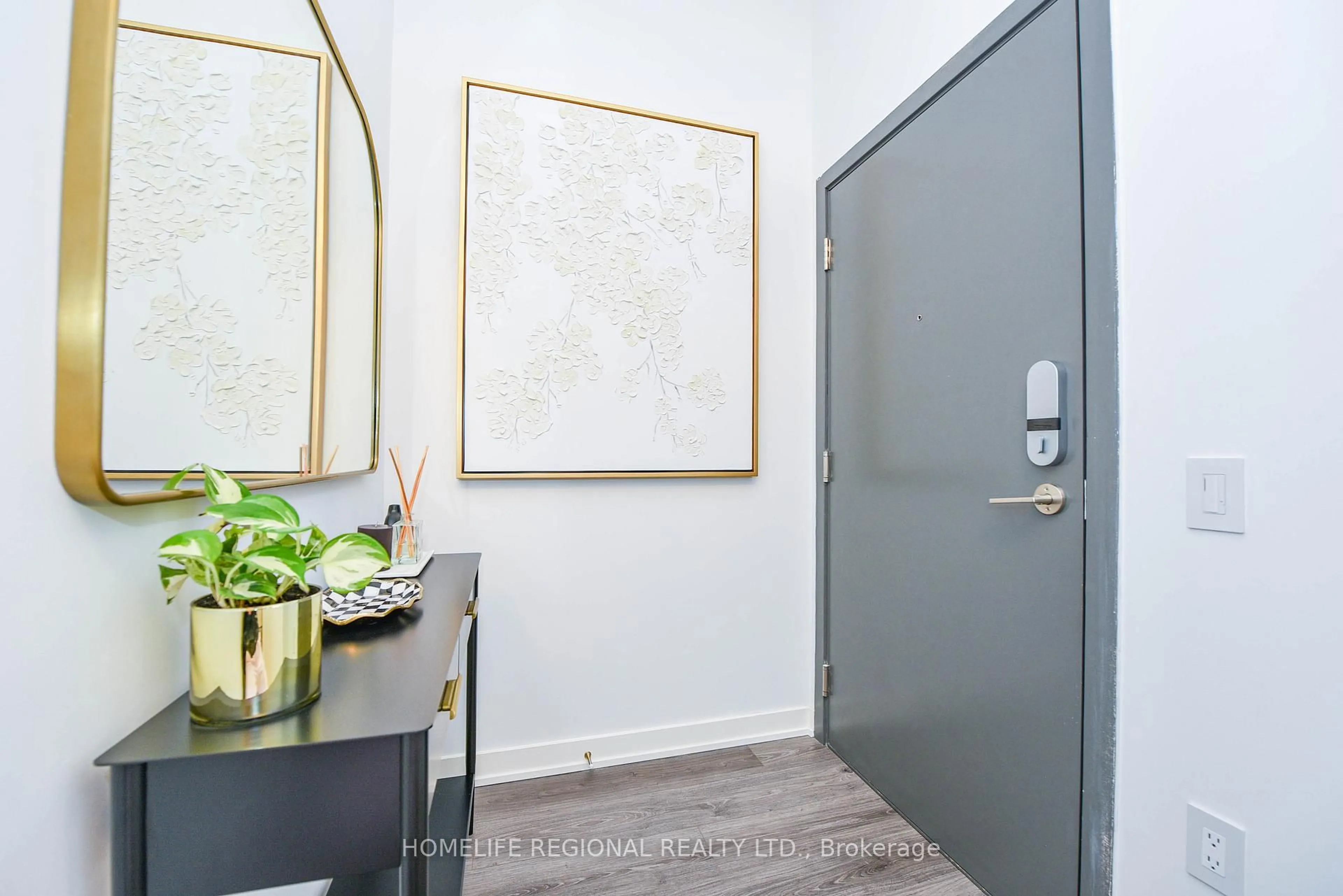 Indoor entryway for 9 Tecumseth St #PH19, Toronto Ontario M5V 0S5