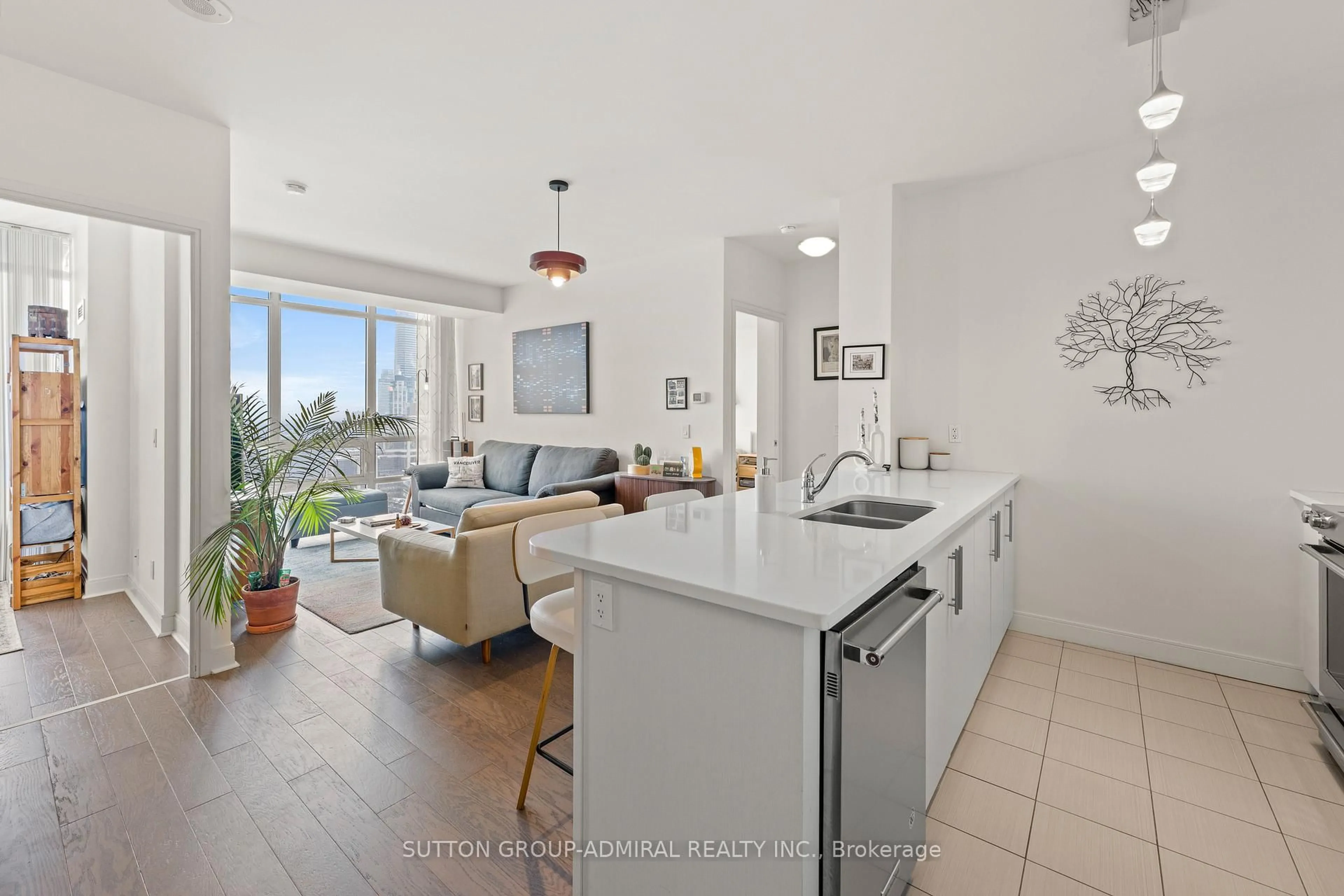 Open concept kitchen, unknown for 825 Church St #2106, Toronto Ontario M4W 3Z4