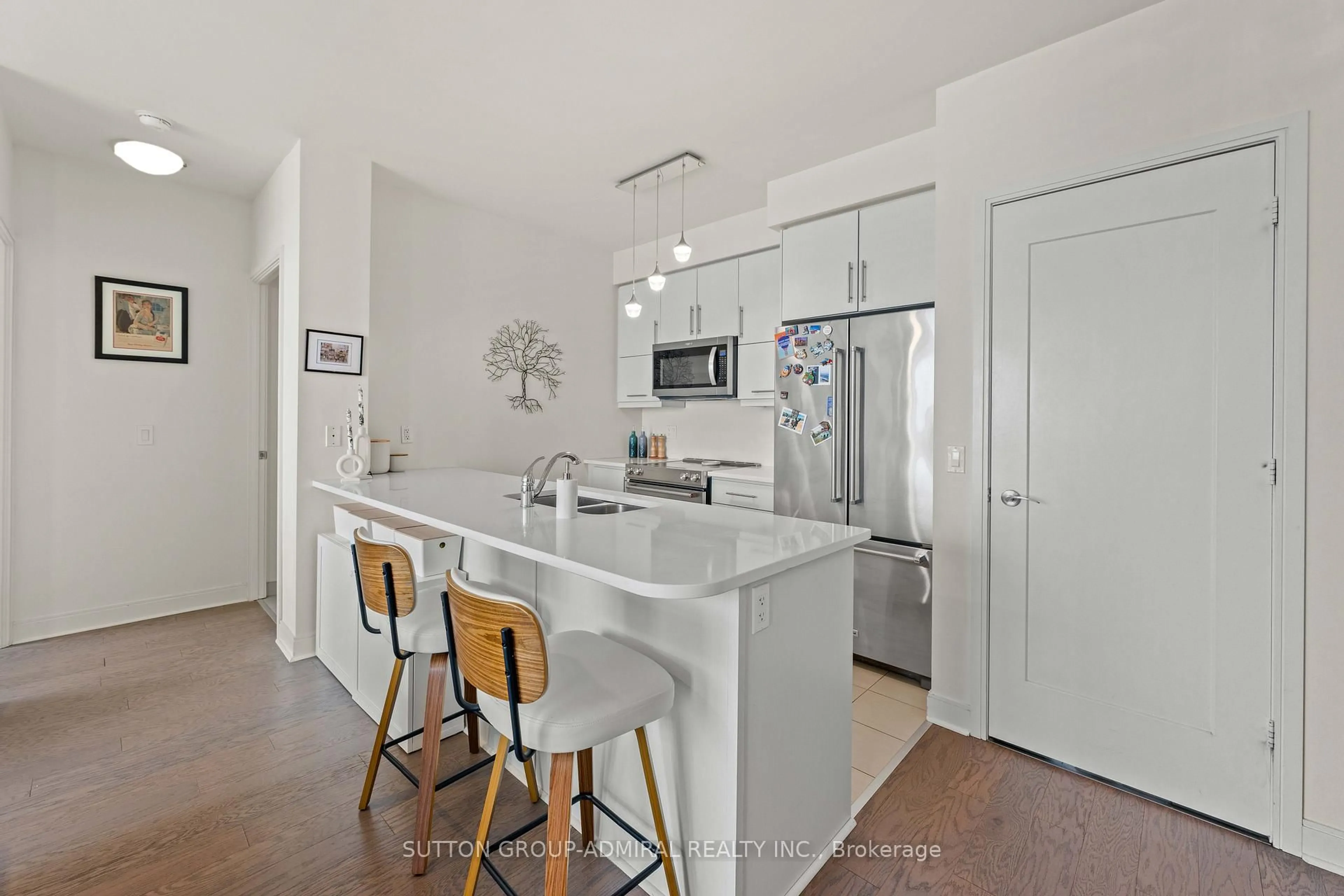 Open concept kitchen, unknown for 825 Church St #2106, Toronto Ontario M4W 3Z4
