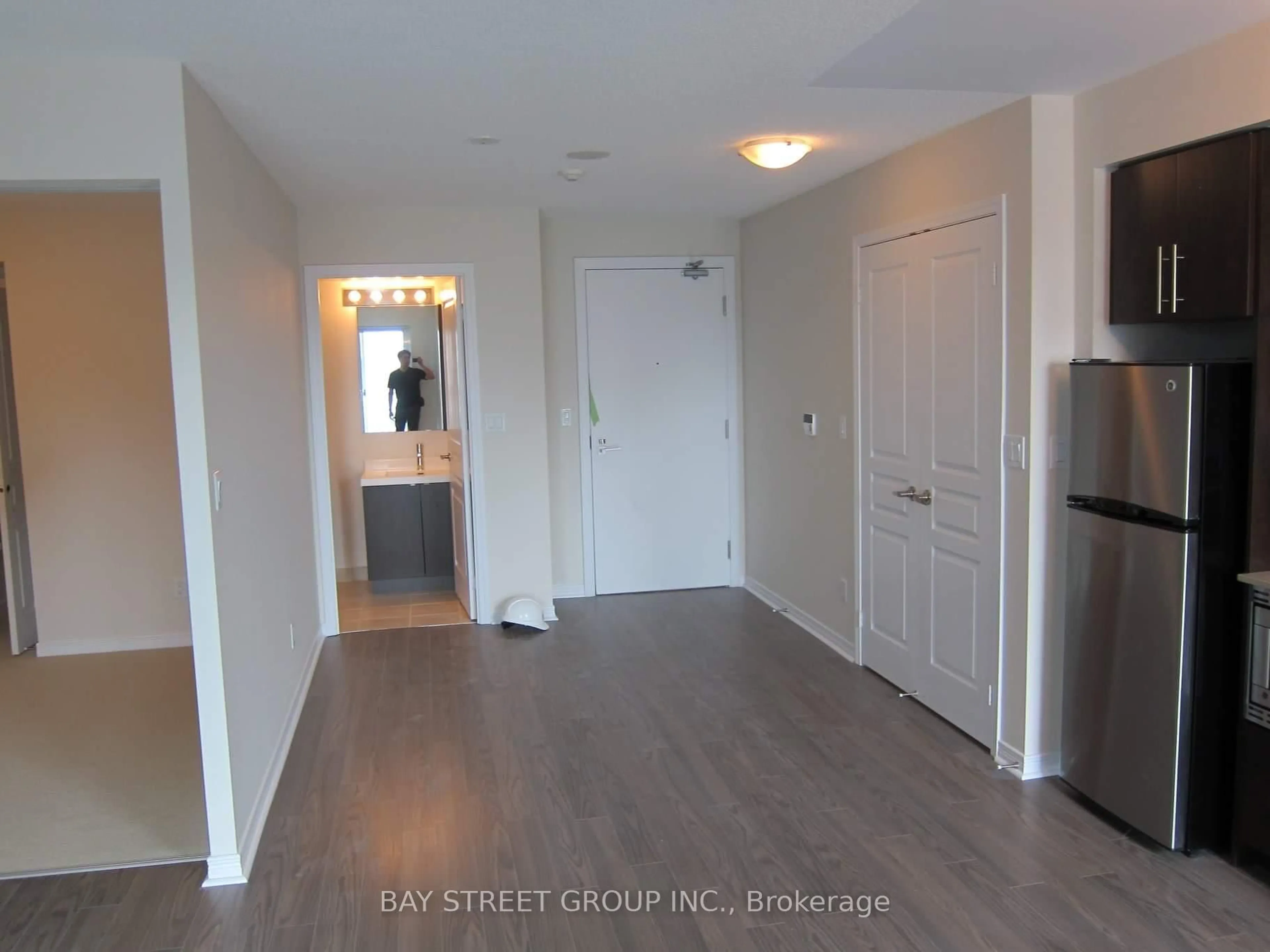 Unknown for 352 Front St #910, Toronto Ontario M5V 1B5