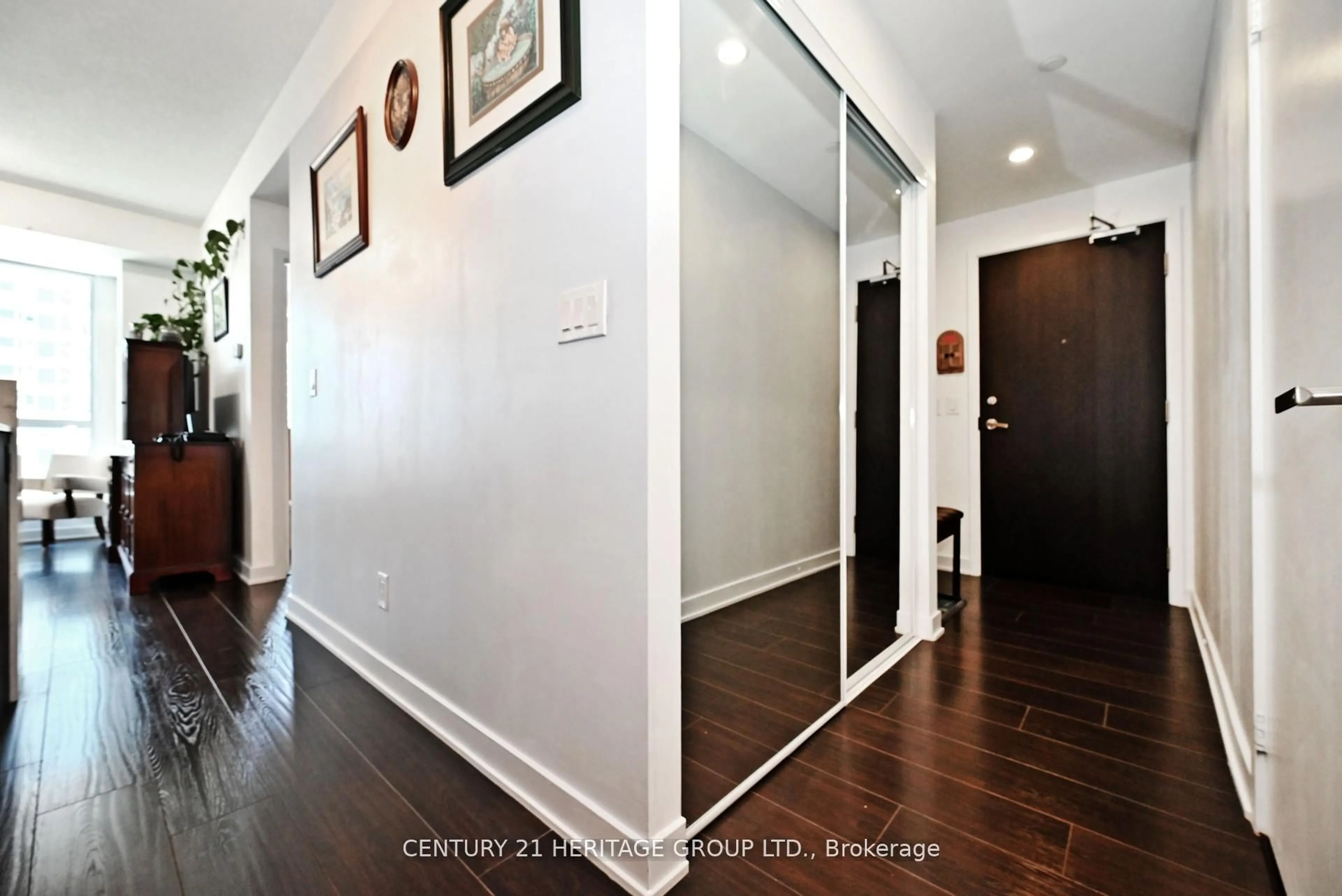 Indoor entryway for 170 Sumach St #1201, Toronto Ontario M5A 0C3