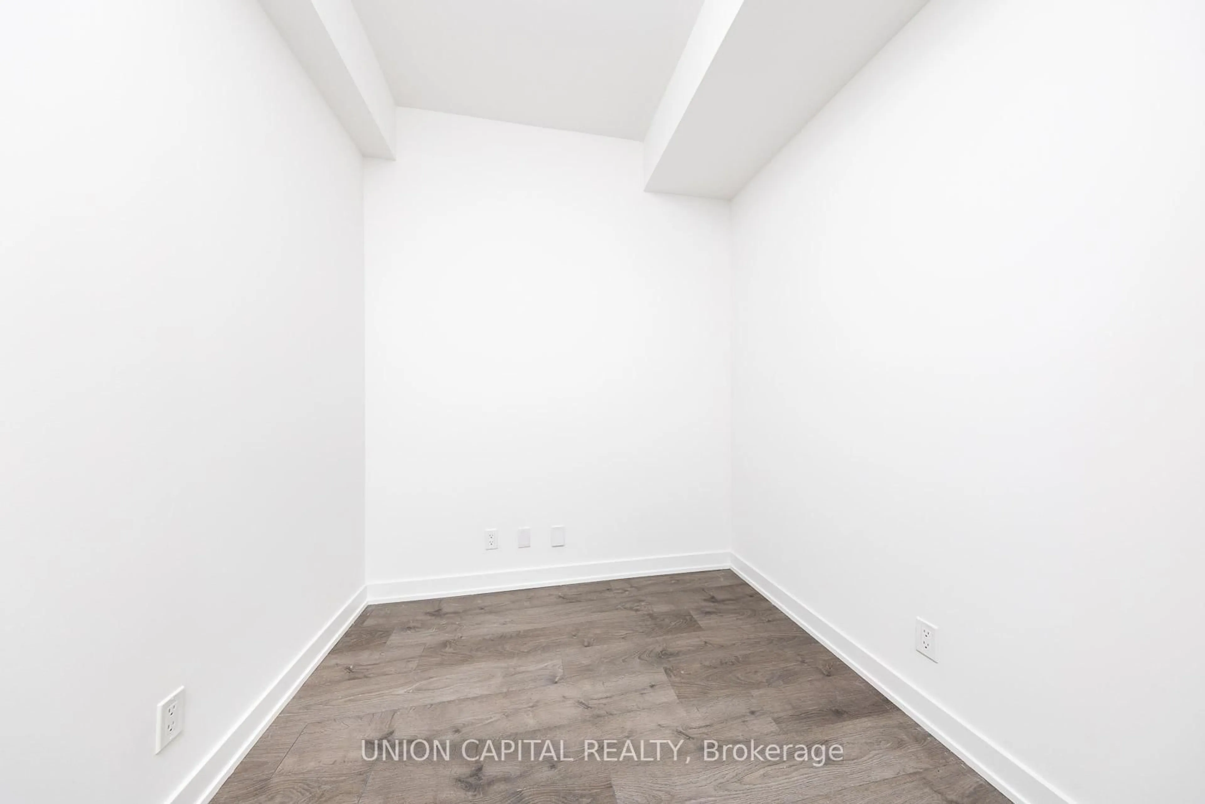 A pic of a room for 108 Peter St #2505, Toronto Ontario M5V 2G7