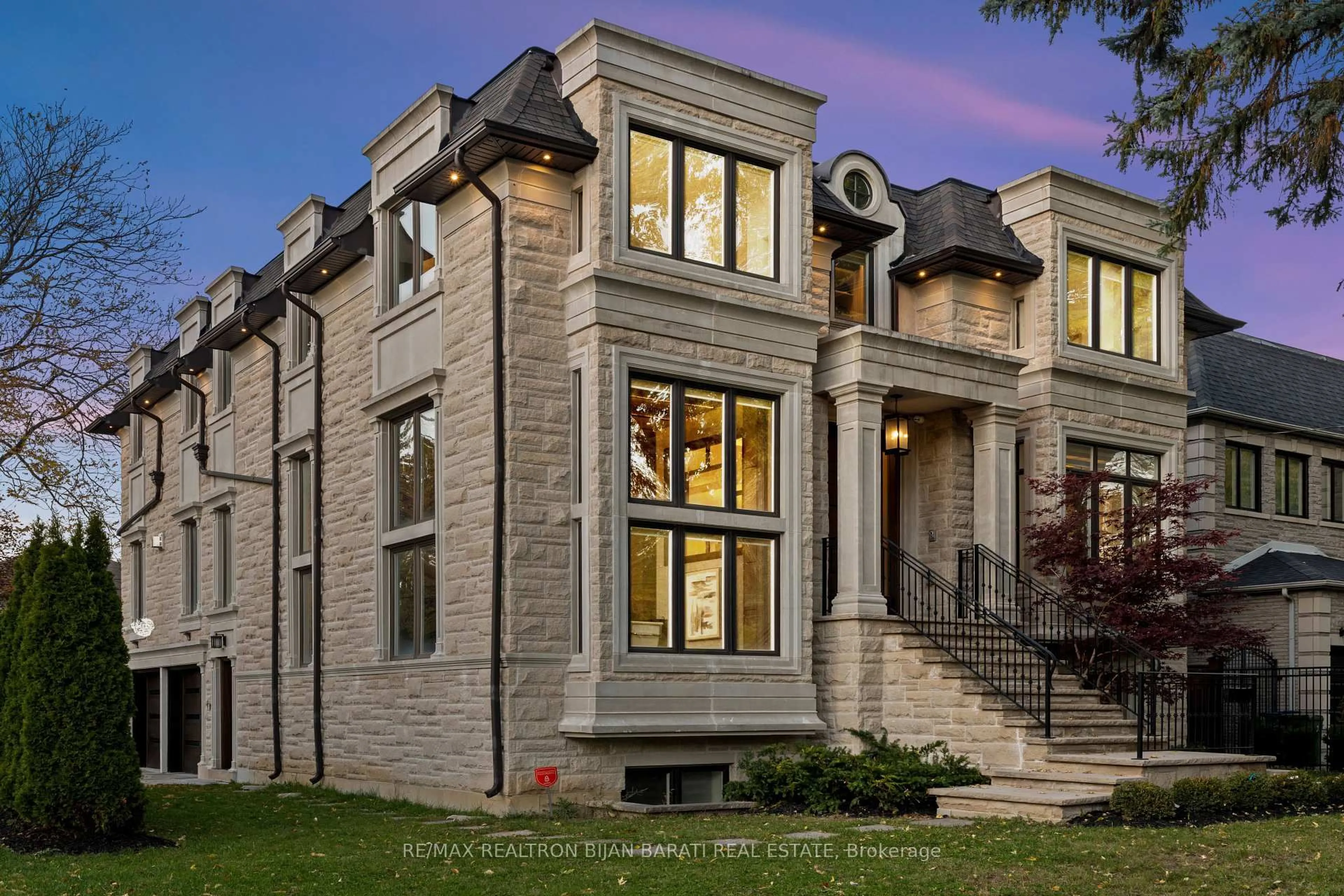 Home with brick exterior material, unknown for 298 Hollywood Ave, Toronto Ontario M2N 3L2