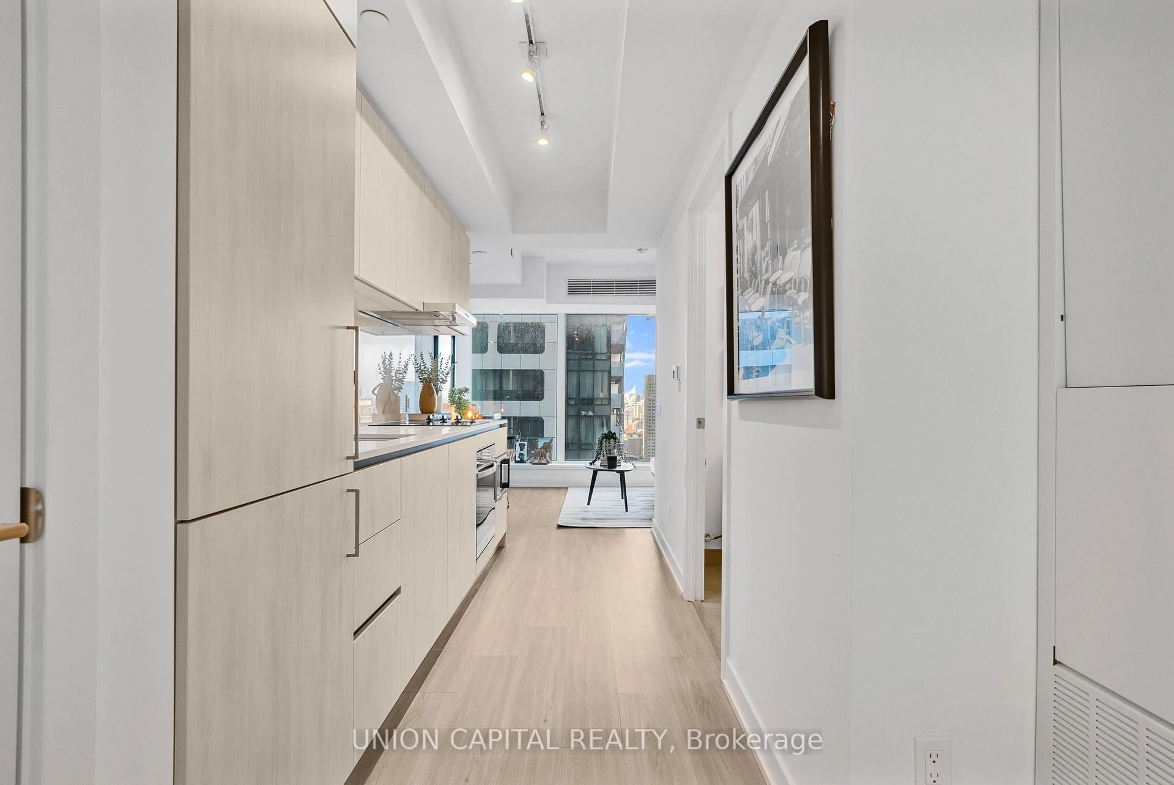 Unknown for 8 Wellesley St #4308, Toronto Ontario M4Y 0J5