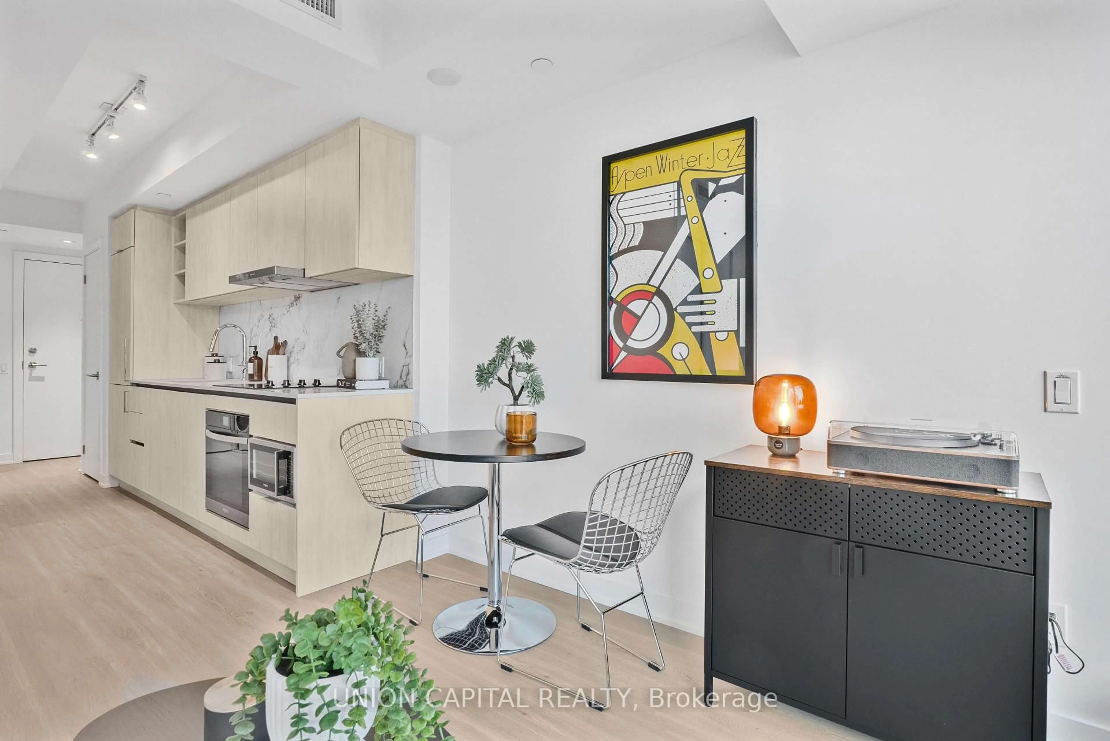 Contemporary kitchen, ceramic/tile floor for 8 Wellesley St #4308, Toronto Ontario M4Y 0J5