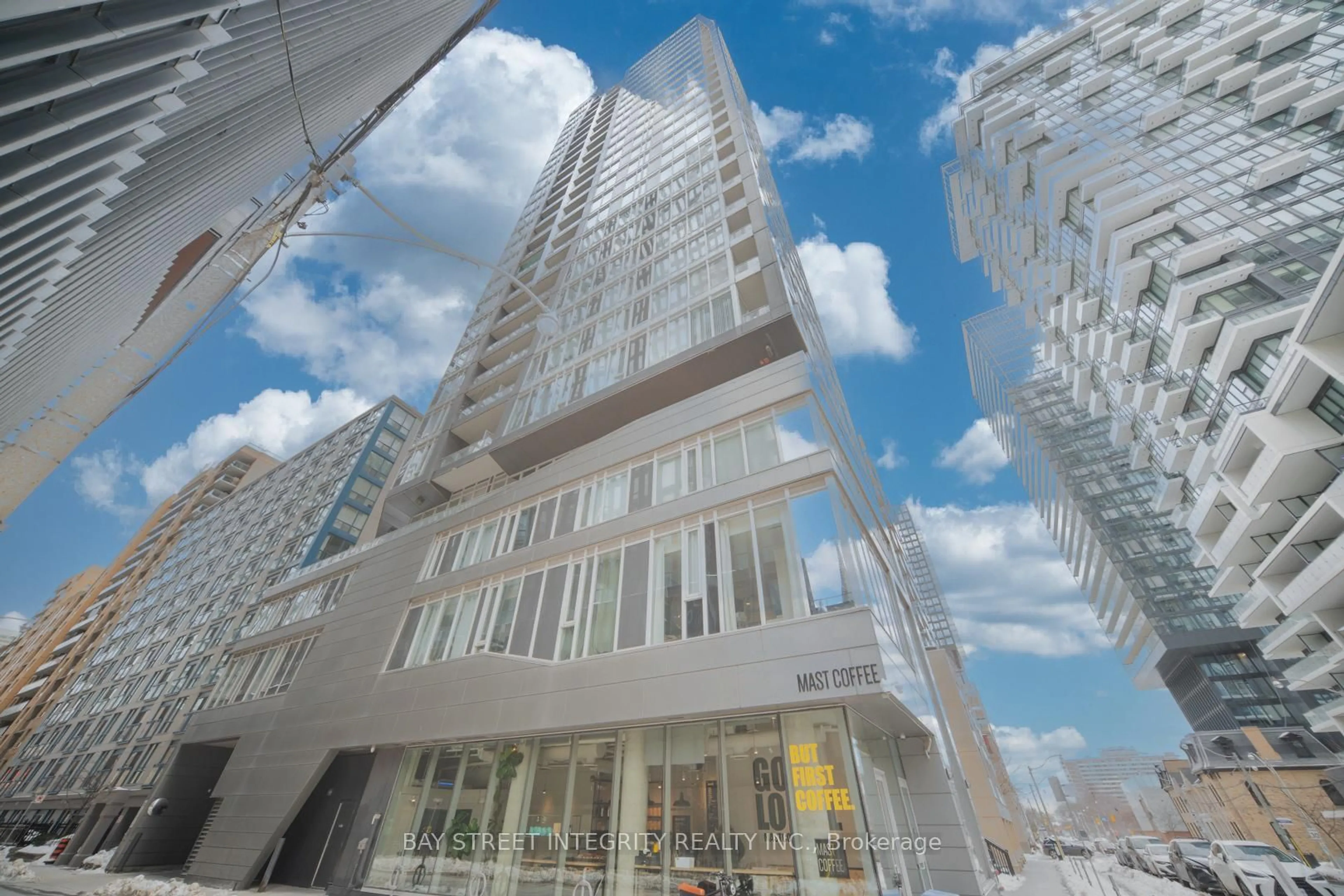 Indoor foyer for 68 Shuter St #2505, Toronto Ontario M5B 1B4