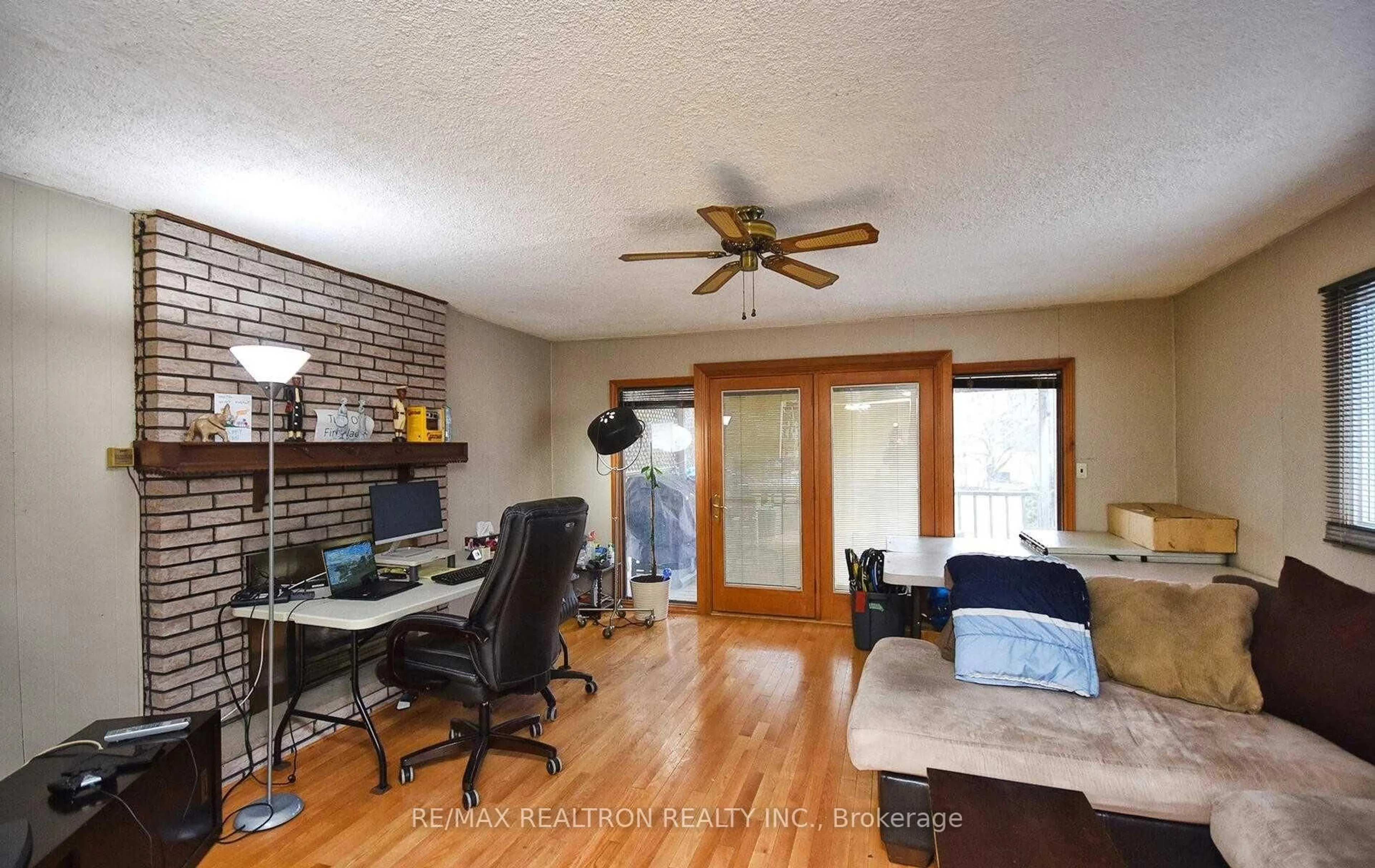 Living room with furniture, wood/laminate floor for 382 Drewry Ave, Toronto Ontario M2R 2K4