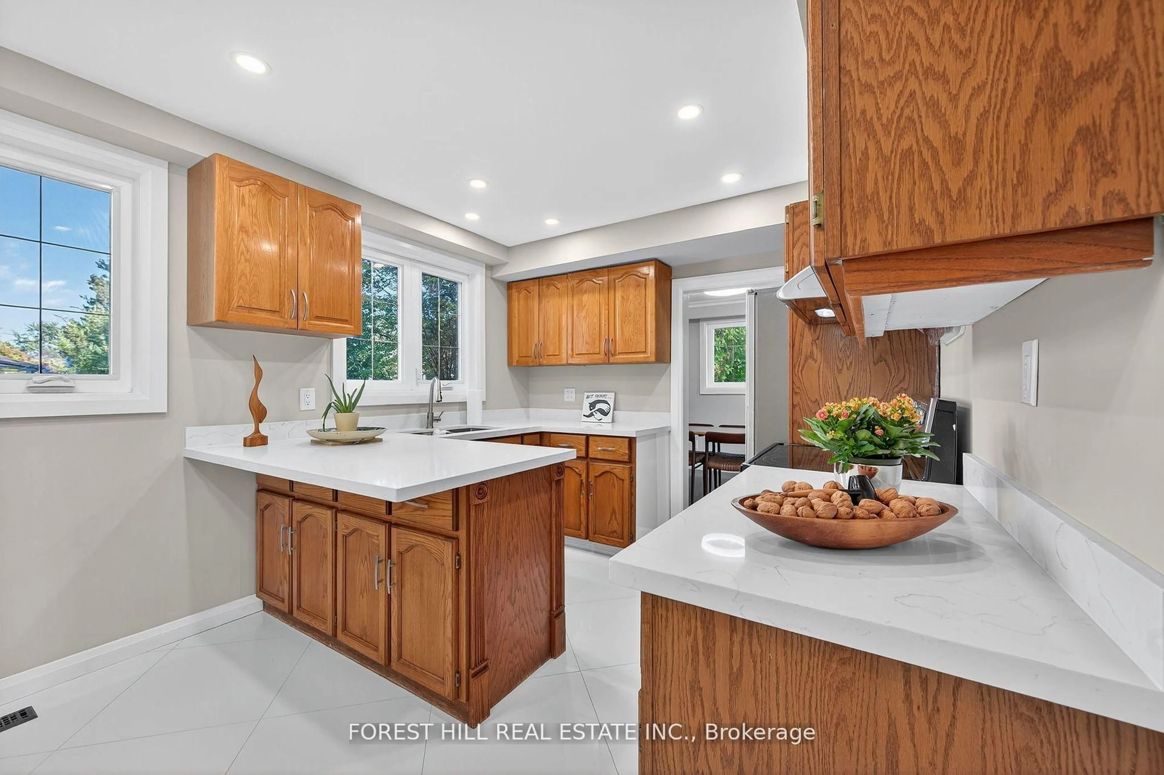 Open concept kitchen, ceramic/tile floor for 30 Goodview Rd, Toronto Ontario M2J 2K5