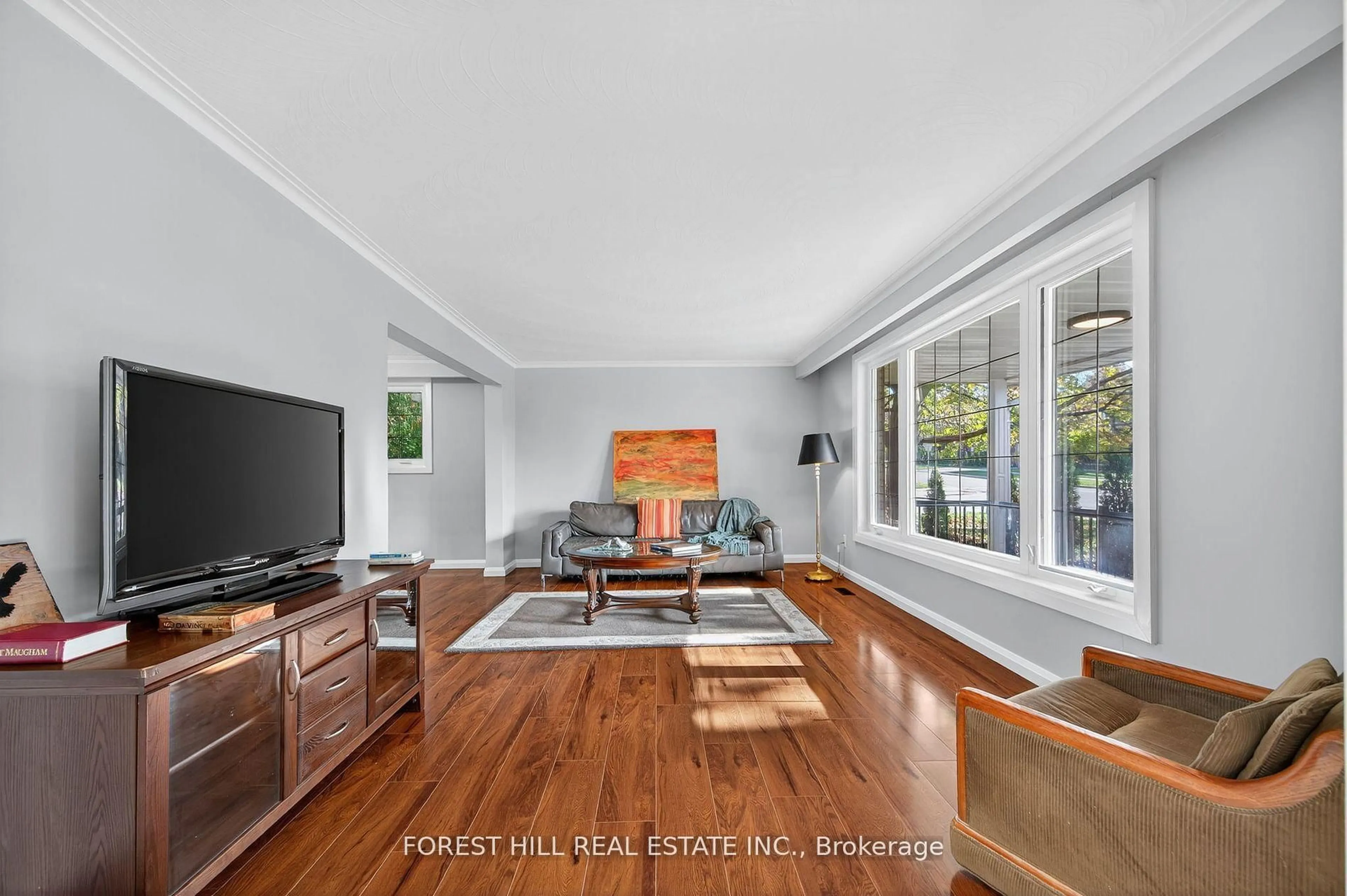 Living room with furniture, unknown for 30 Goodview Rd, Toronto Ontario M2J 2K5