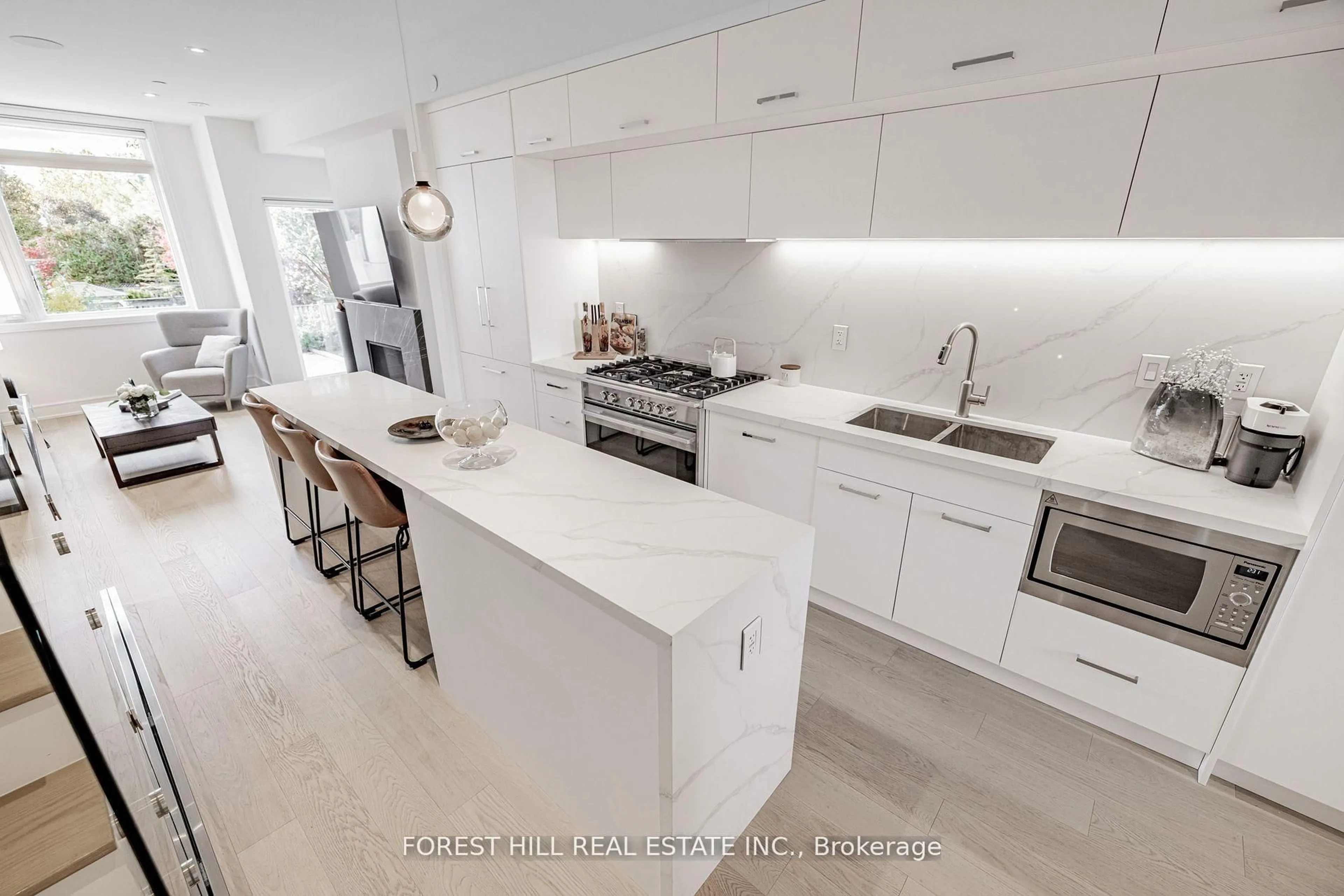 Contemporary kitchen, ceramic/tile floor for 7 Flax Field Lane, Toronto Ontario M2N 0L5