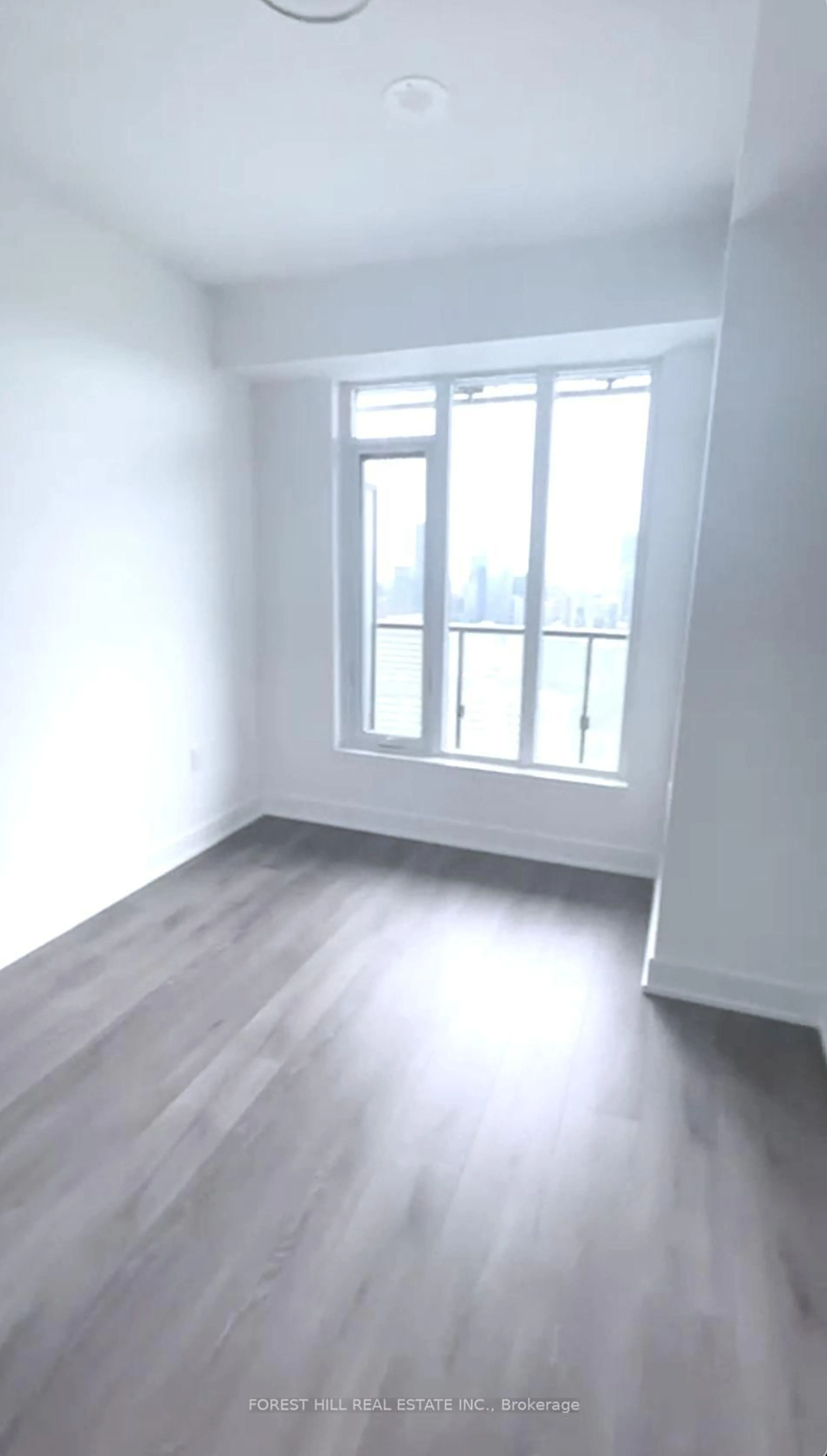 A pic of a room for 575 Bloor St #3501, Toronto Ontario M4W 0B2