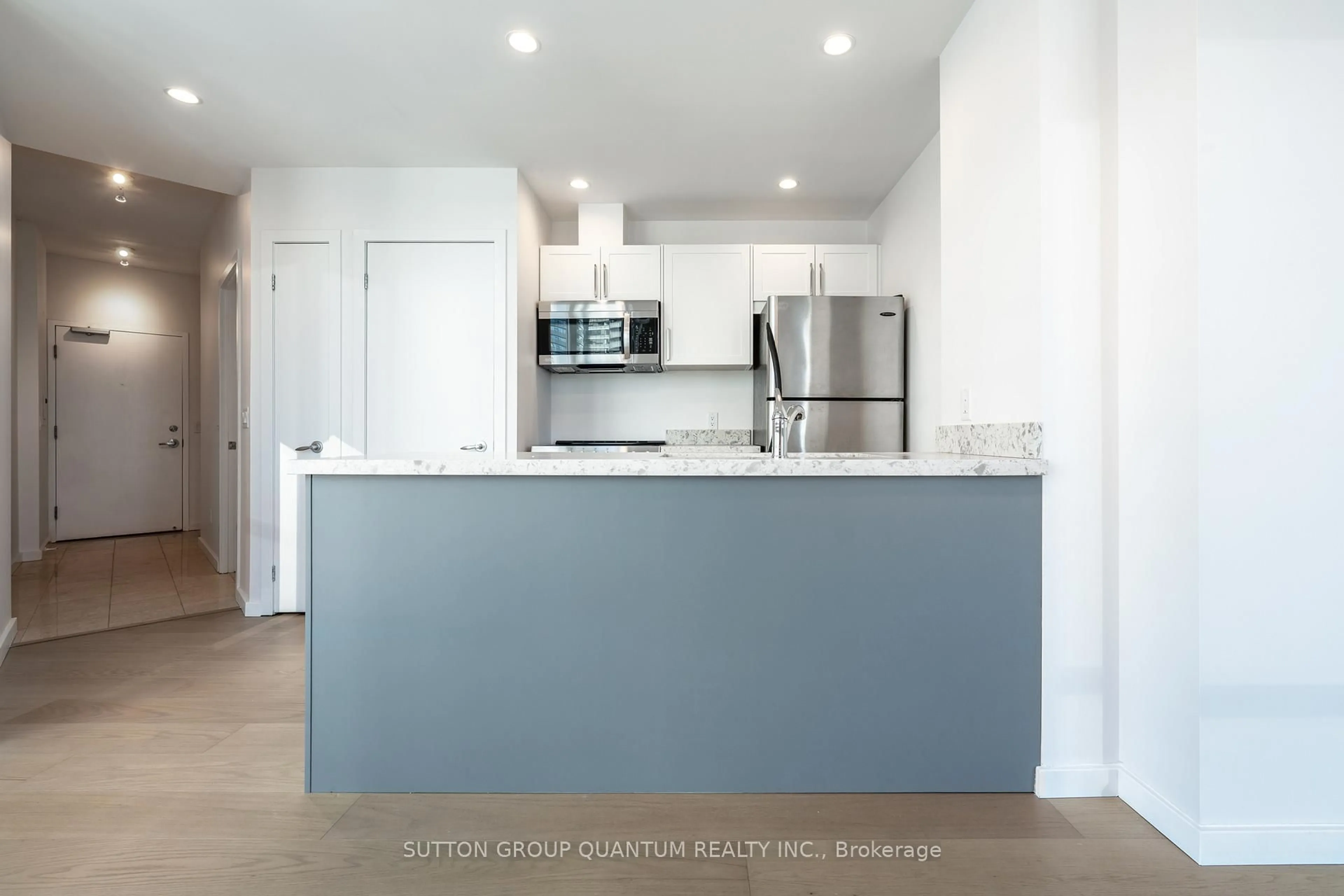 Unknown for 208 Queens Quay #3512, Toronto Ontario M5J 2Y5