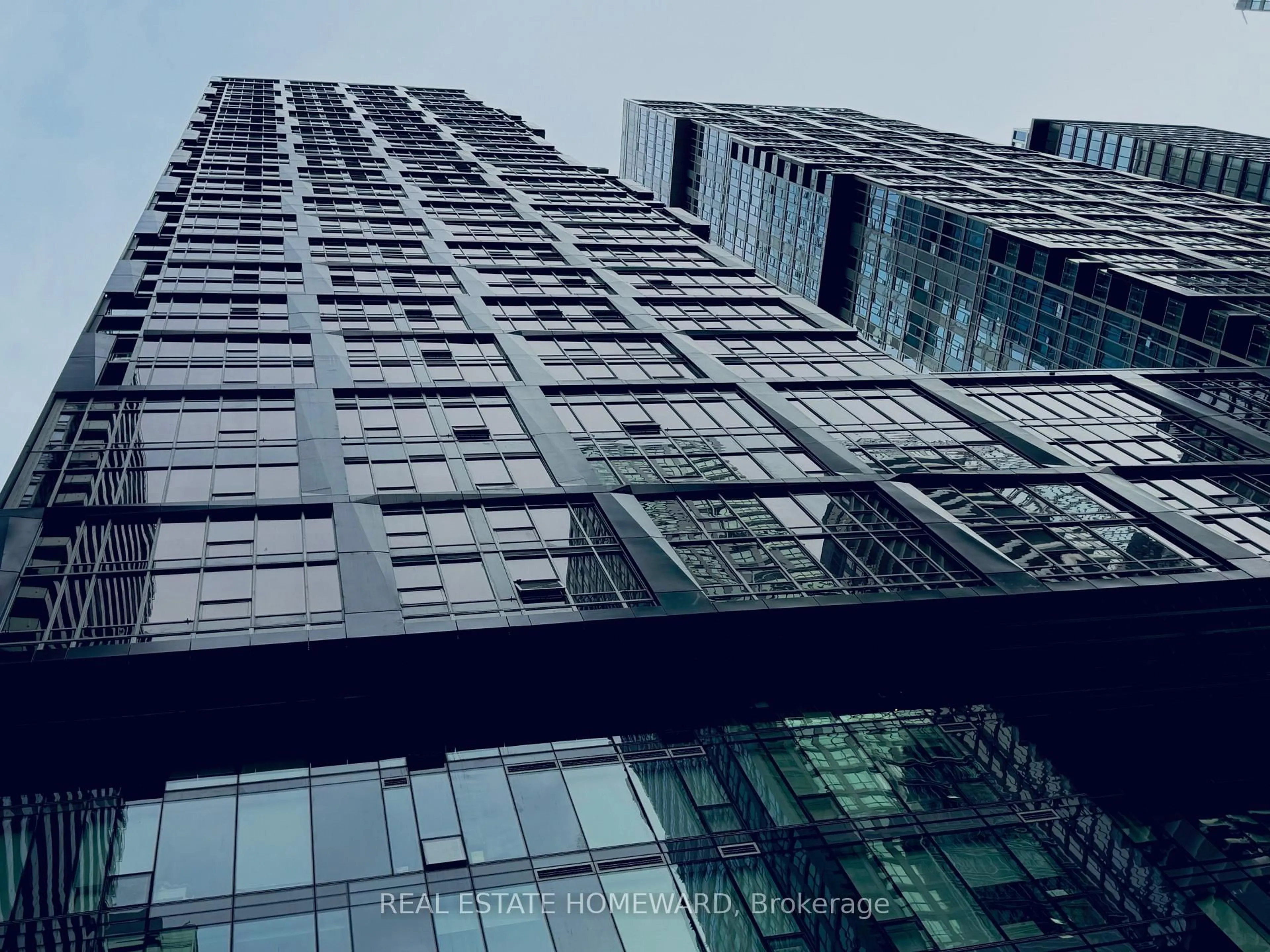 A pic from outside/outdoor area/front of a property/back of a property/a pic from drone, building for 35 Mercer St #2112, Toronto Ontario M5V 1H2