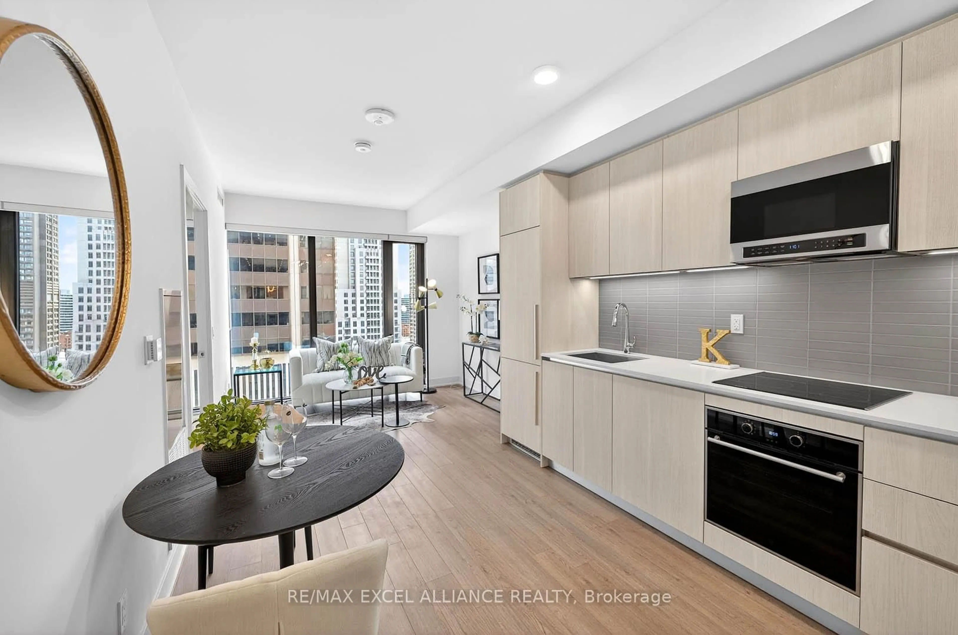 Unknown for 8 Cumberland St #2804, Toronto Ontario M4W 0B6