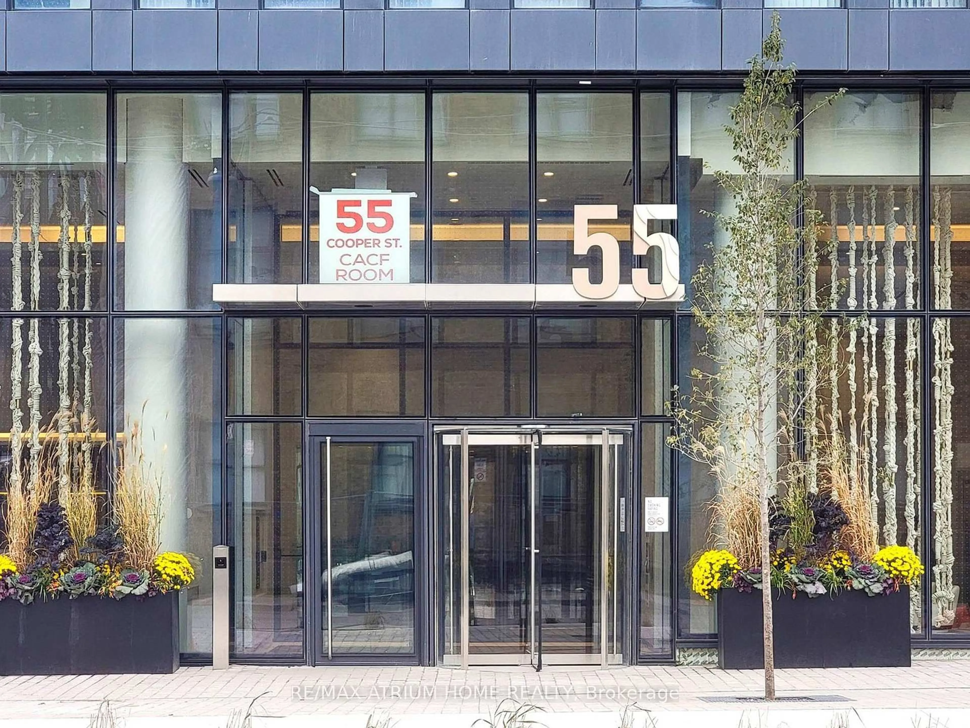 Indoor foyer for 55 Cooper St #4605, Toronto Ontario M5E 0G1