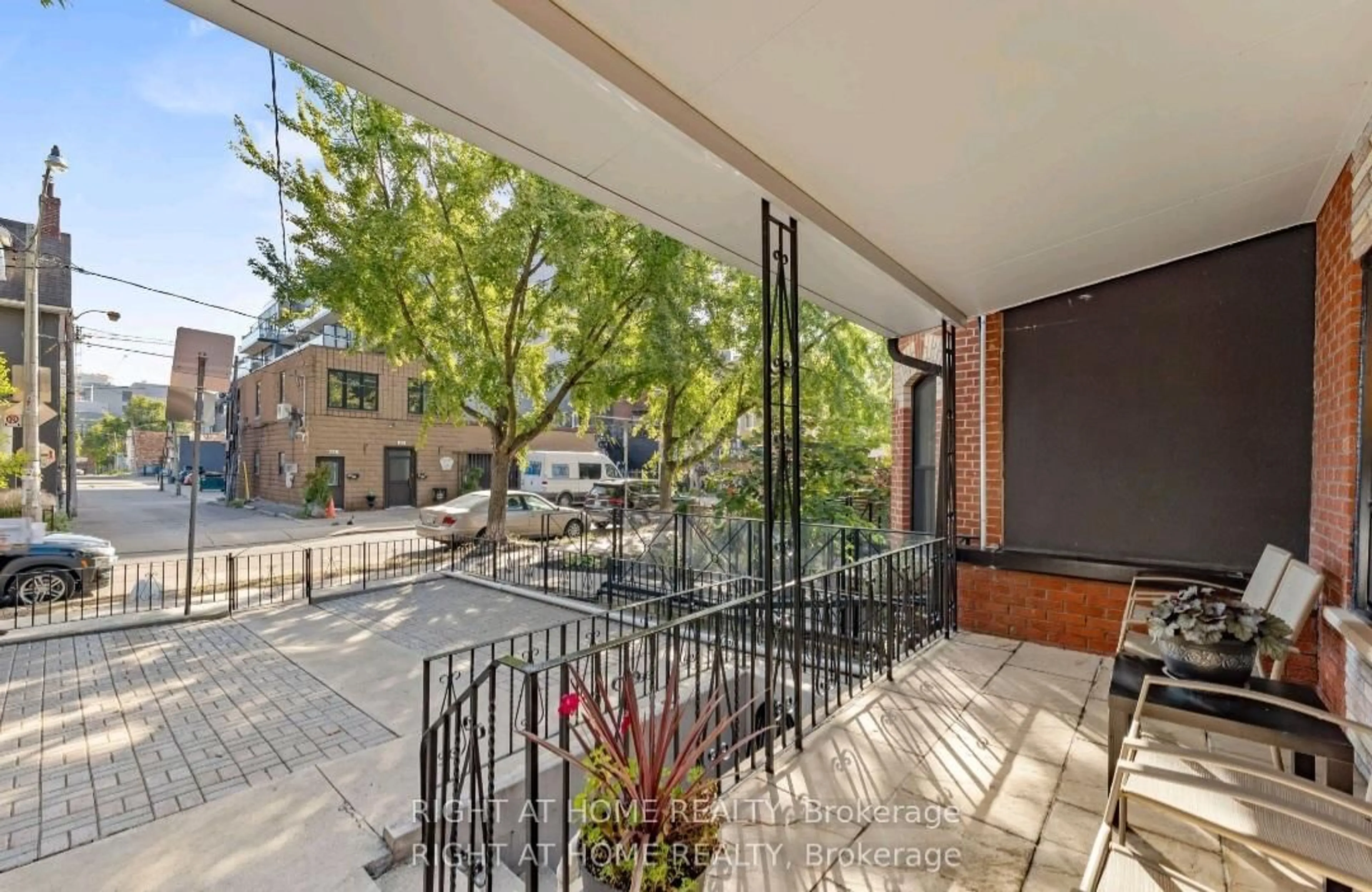 Patio, street for 50 Argyle St, Toronto Ontario M6J 1N6