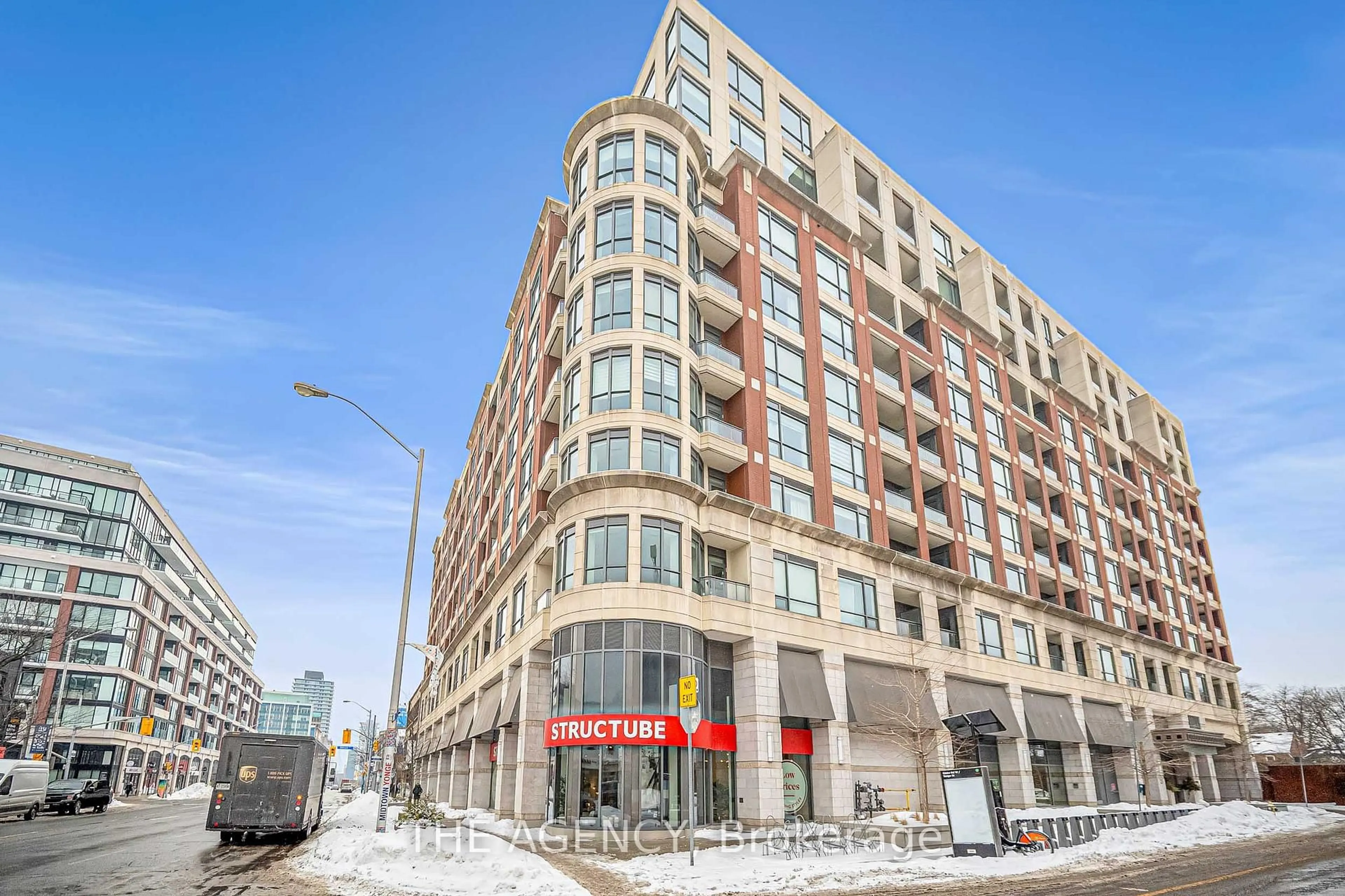 Patio, building for 23 Glebe Rd #315, Toronto Ontario M5P 0A1