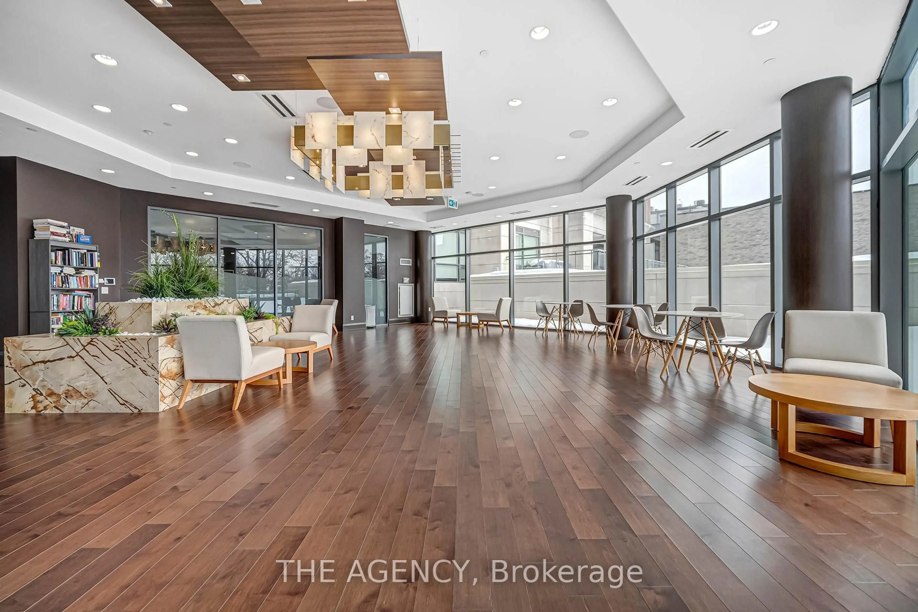 Lobby for 23 Glebe Rd #315, Toronto Ontario M5P 0A1