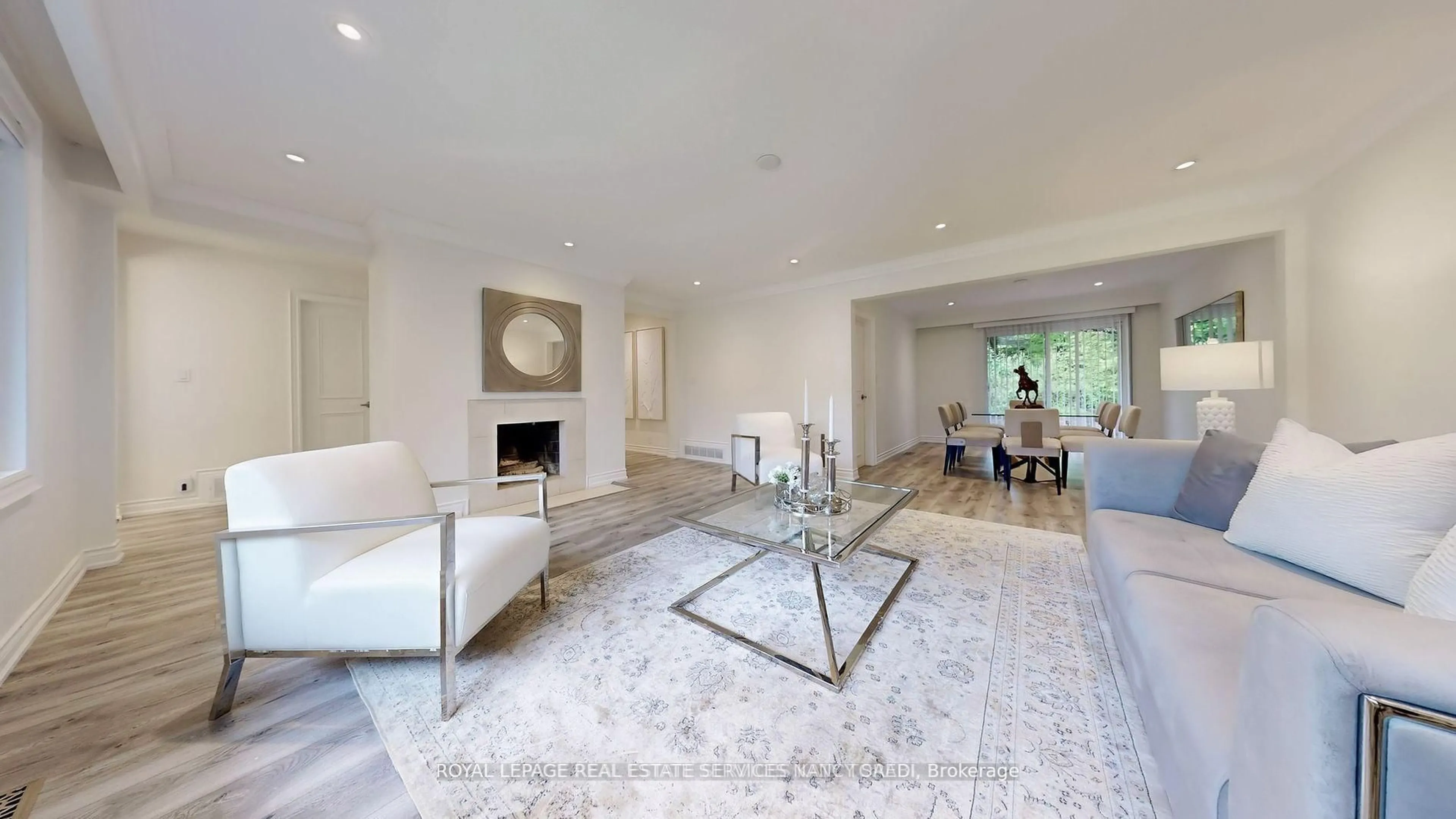 Living room with furniture, unknown for 15 Farrington Dr, Toronto Ontario M2L 2B4