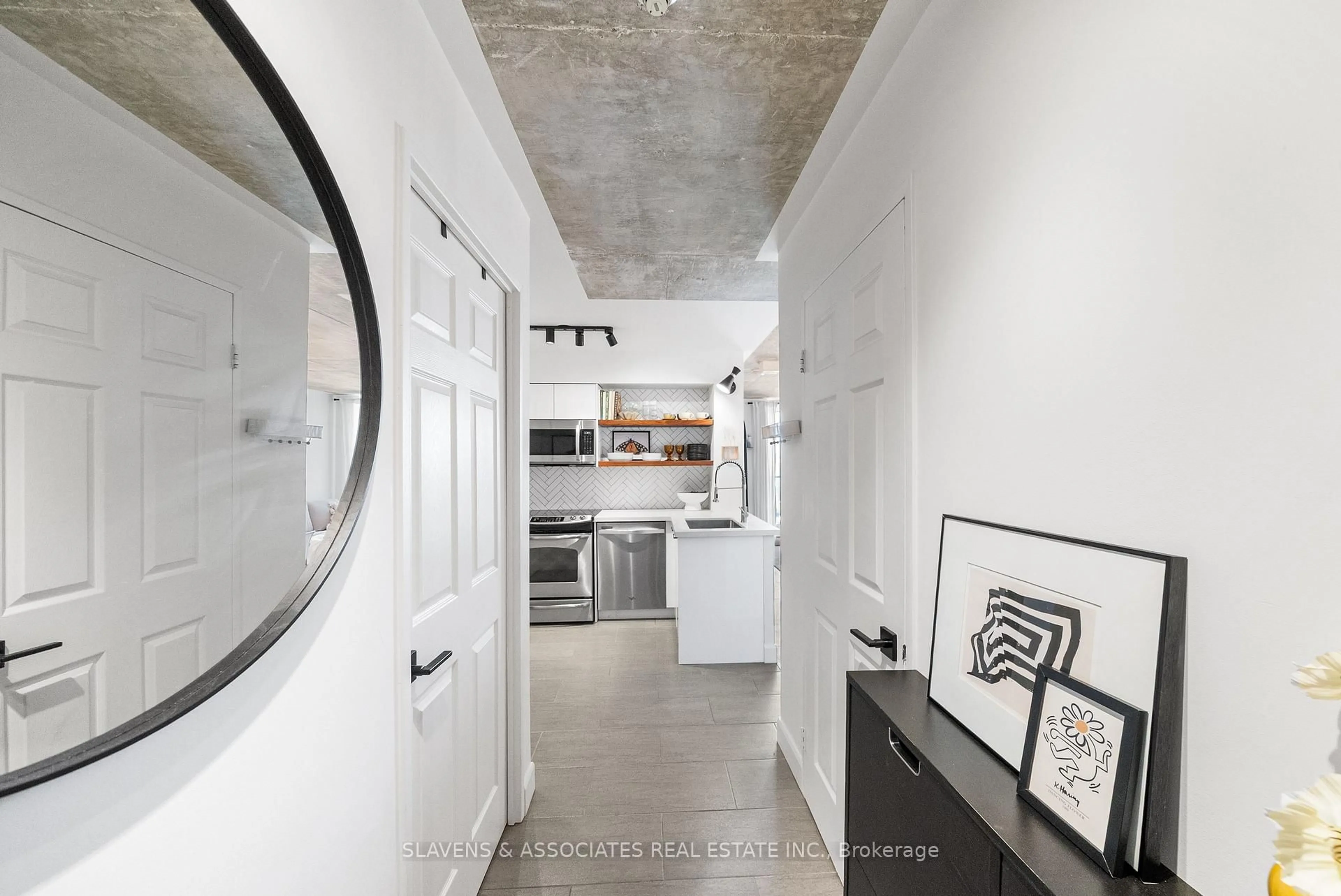 Unknown for 1369 Bloor St #1402, Toronto Ontario M6P 4J4