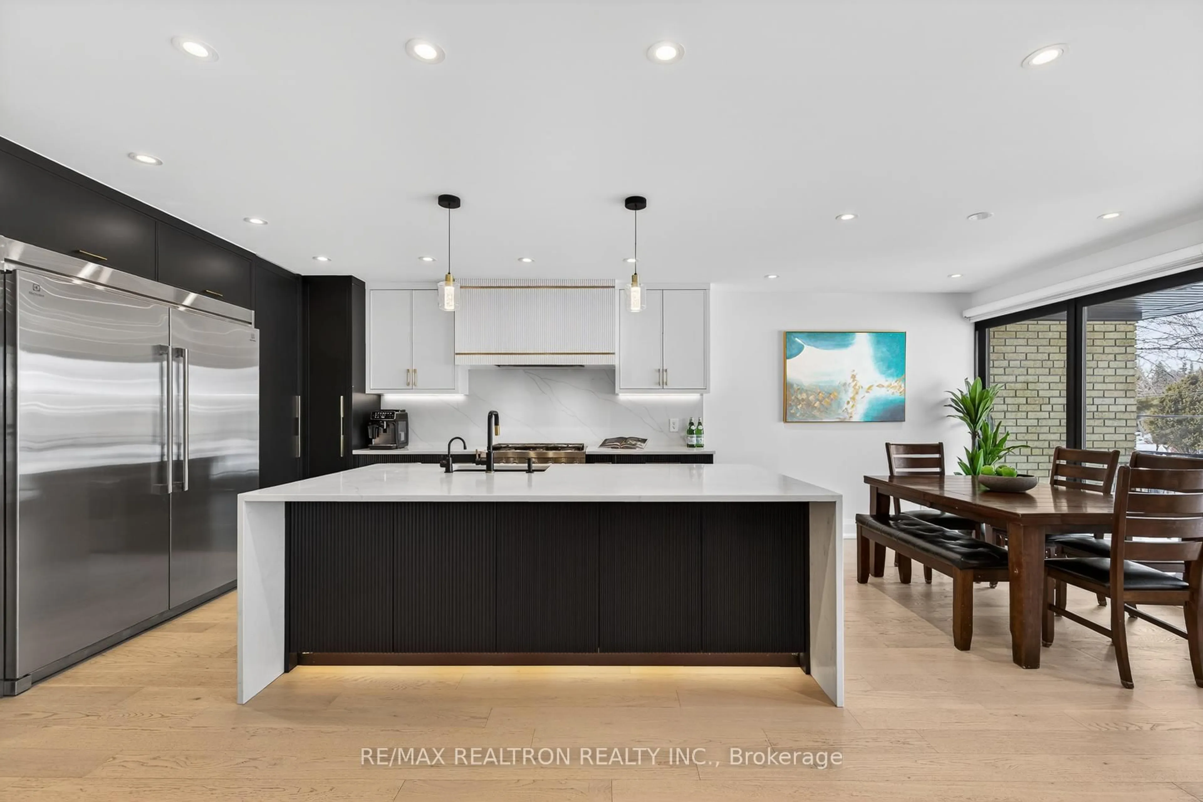 Open concept kitchen, unknown for 6 Carscadden Dr, Toronto Ontario M2R 2A7