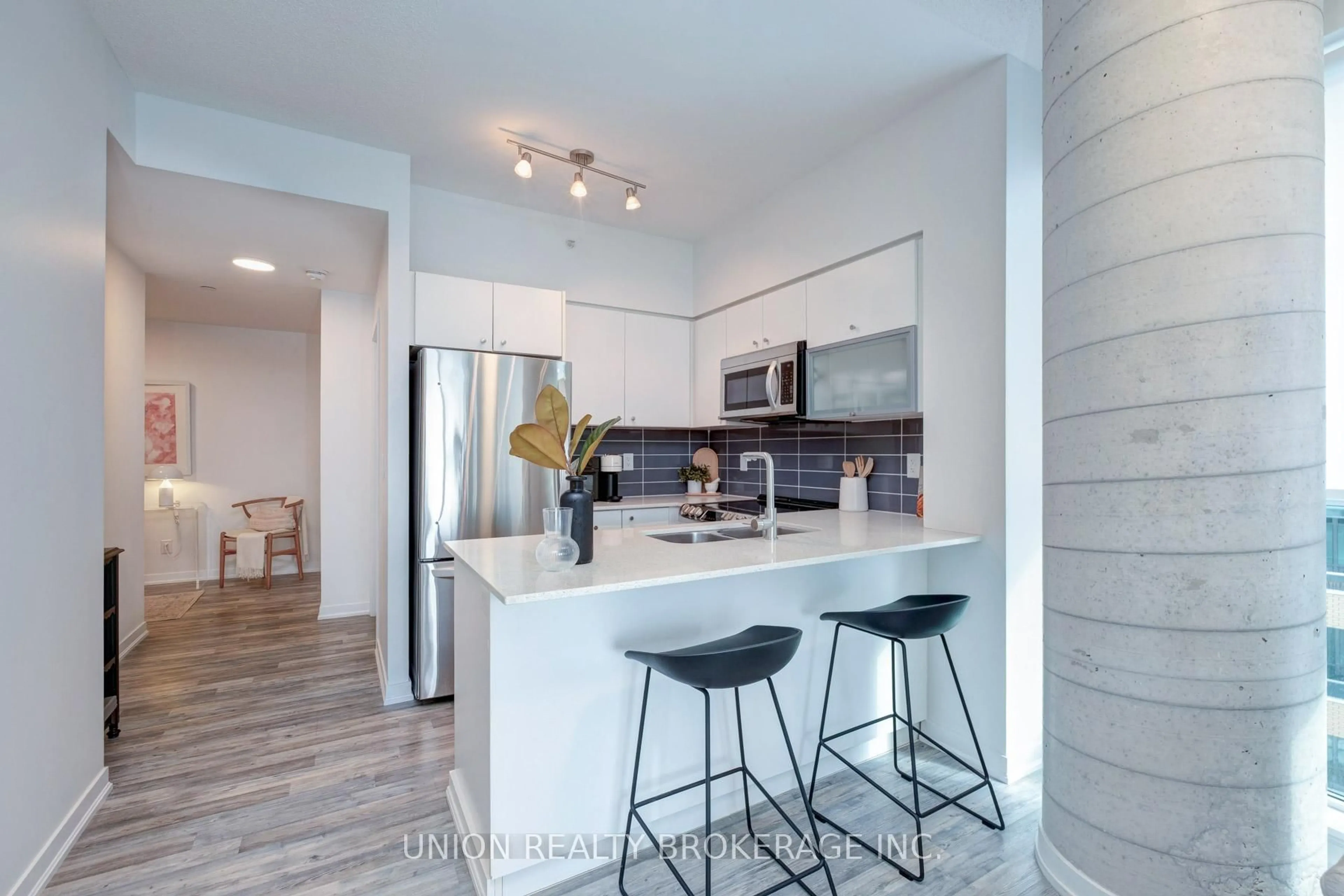 Open concept kitchen, unknown for 150 East Liberty St #506, Toronto Ontario M6K 3R5